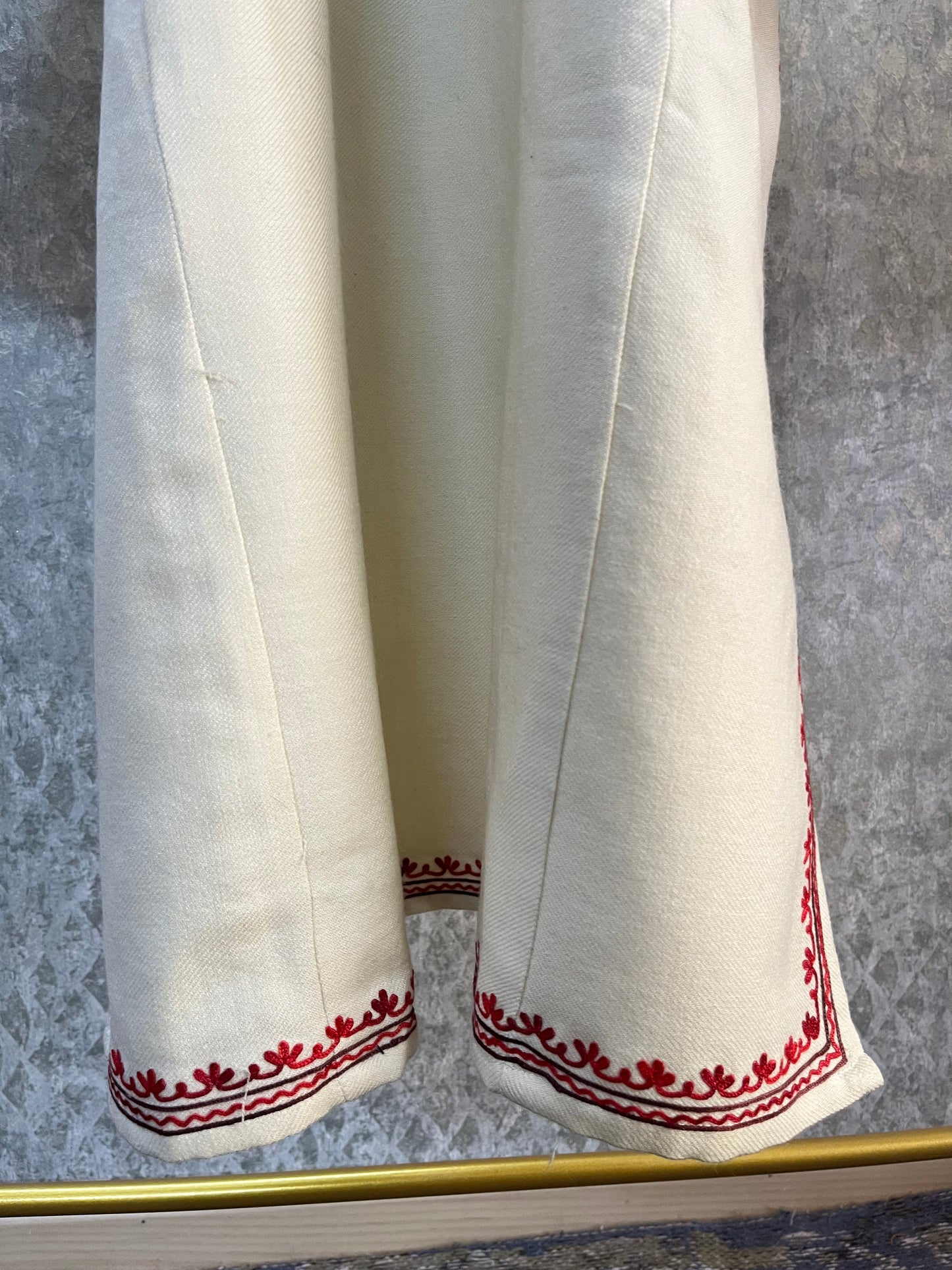 Off White Aari Embroidered Wool Pheran