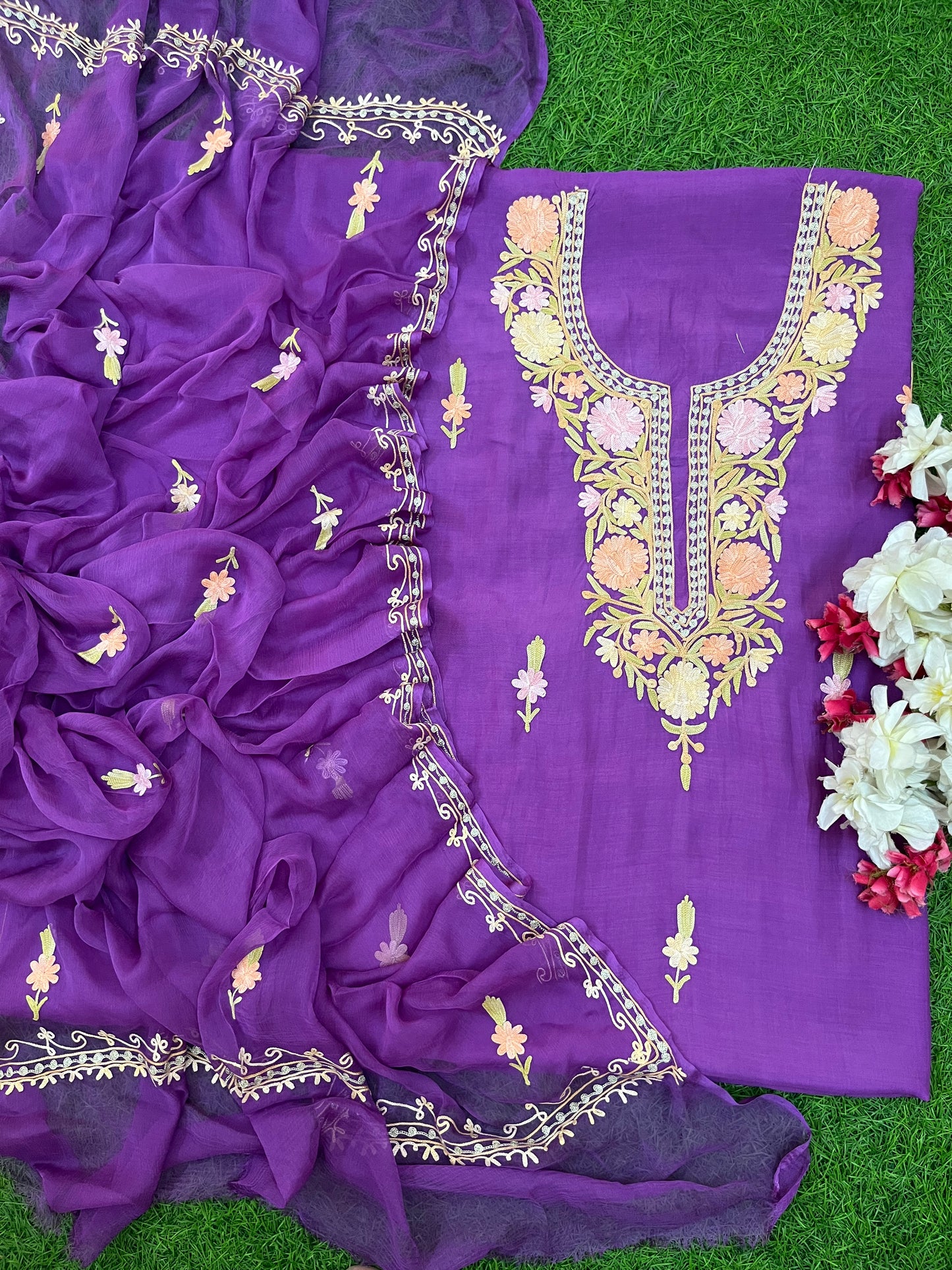 Lilac Muslin Cotton Jaal Sleeves Kashmiri 3pc Suit