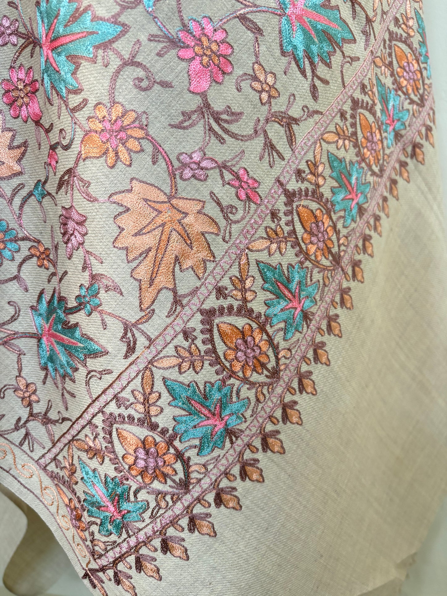 Beige Chinaar Jaal Kashmiri Stole