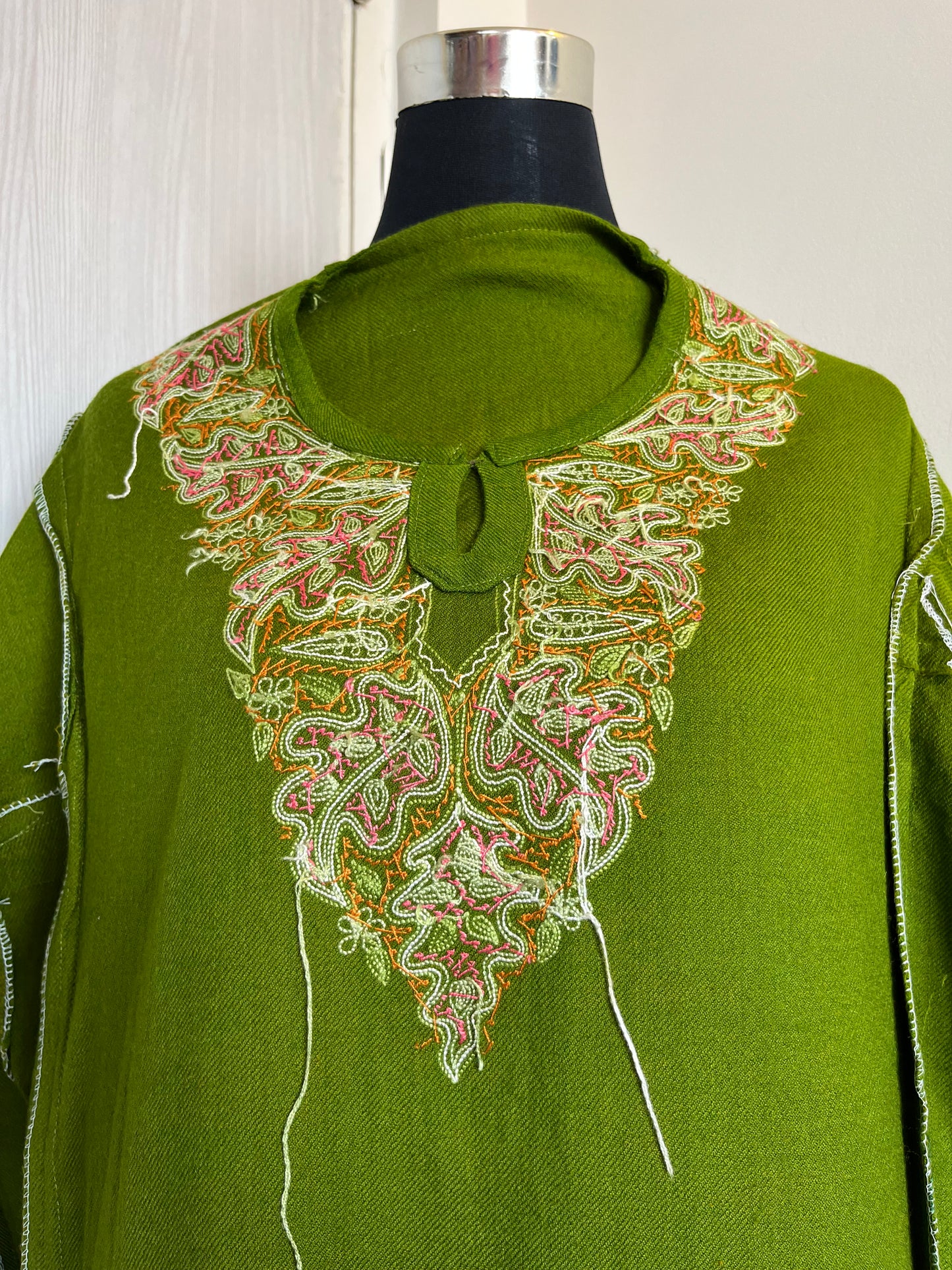 Green Aari and Sozni Hand Embroidered Pure Wool Pheran