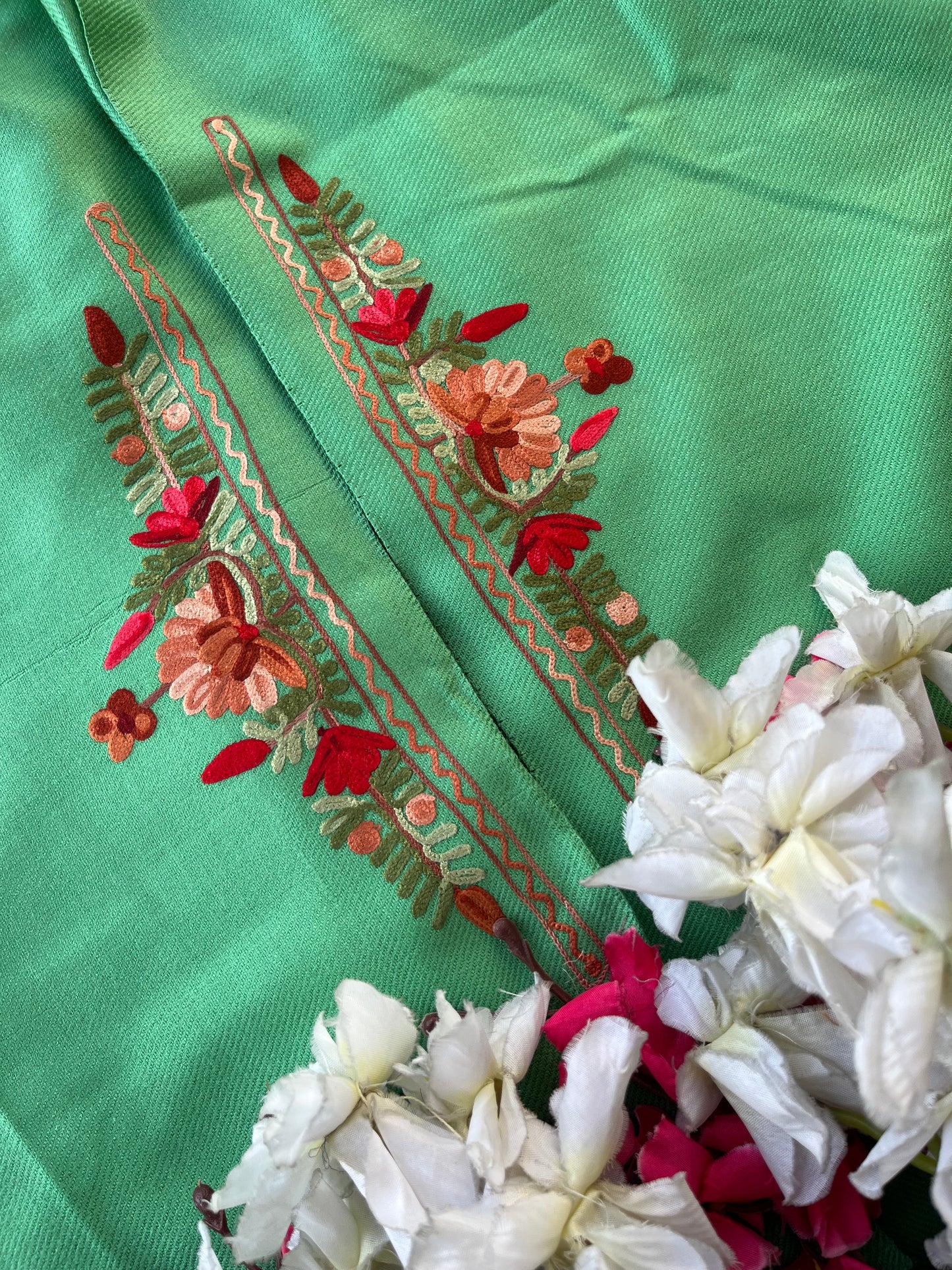 Green Woollen Aari Embroidered 2pc suit 5mtr