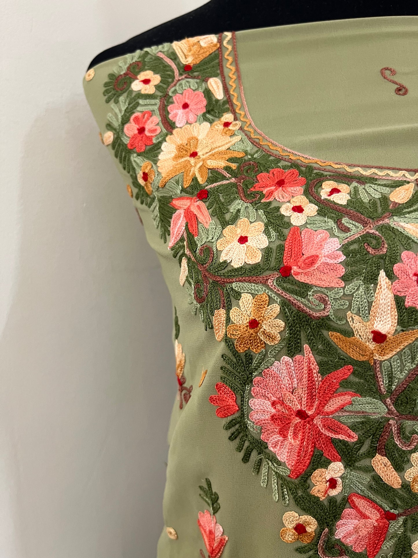Pastel Green Georgette Kashmiri Kurta Material