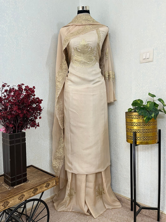 Ivory Sanam’ Tilla Kashmiri Silk Suit