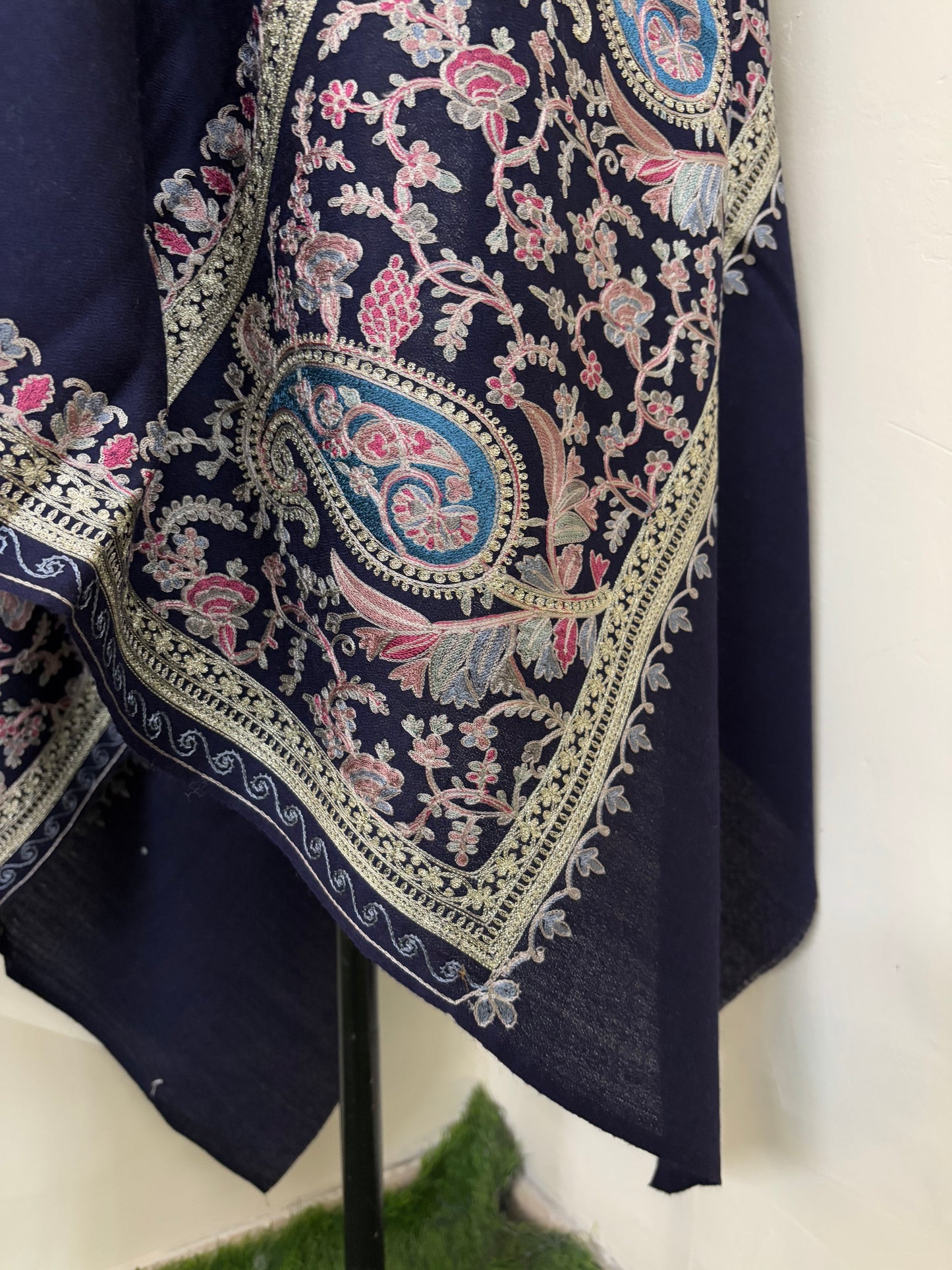 Midnight Blue Ambi Bael Kashmiri Stole