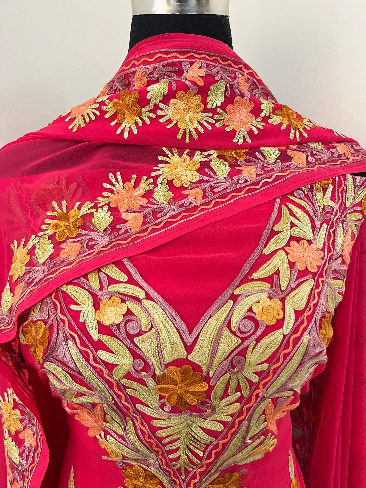 Reddish Pink Georgette 3 Pc Kashmiri Suit