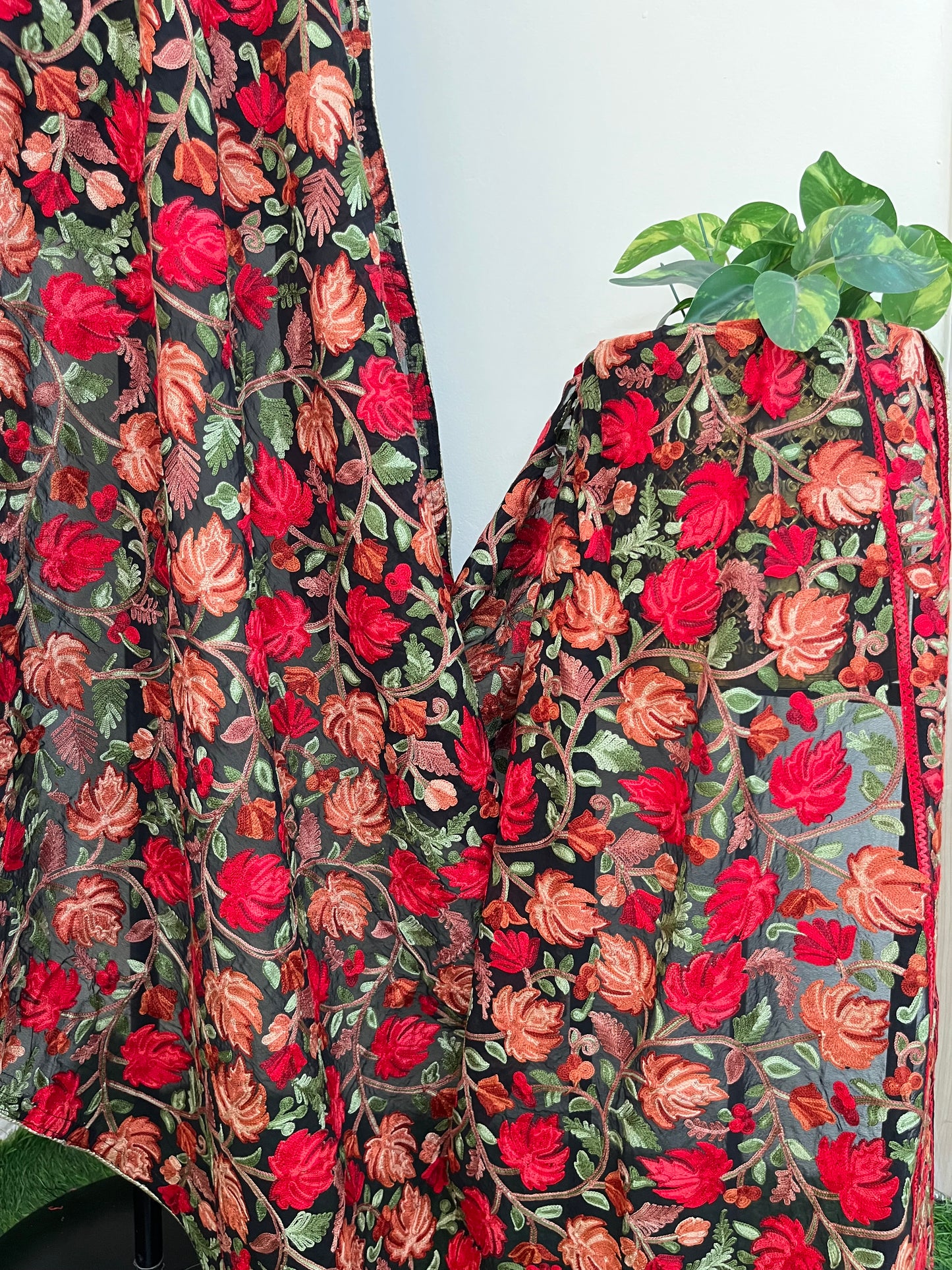 Kashmiri Georgette Odhni