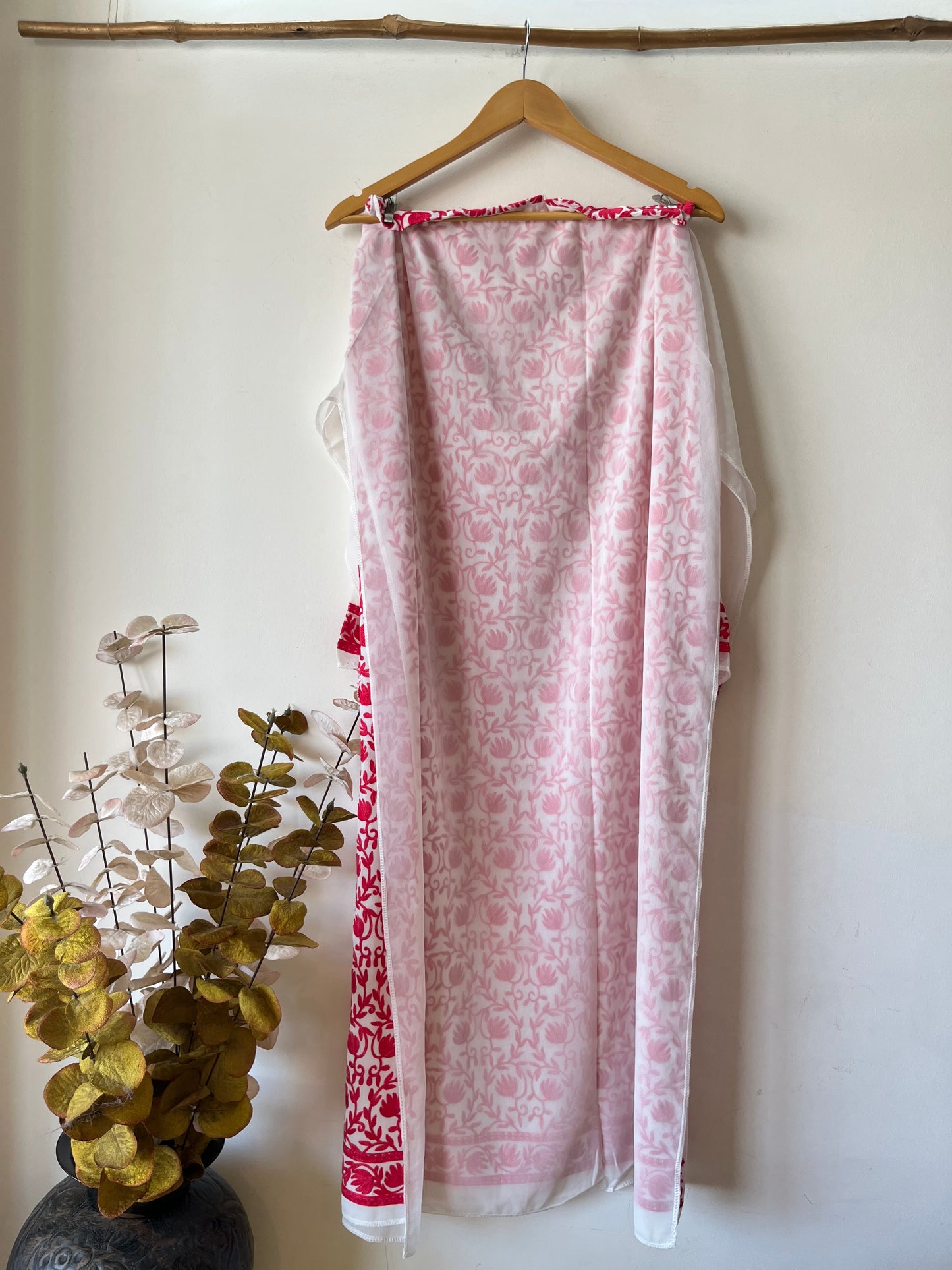 Georgette Off White ( Hot Pink ) Jaal Work Aari Embroidered Semistitched Kurta Material