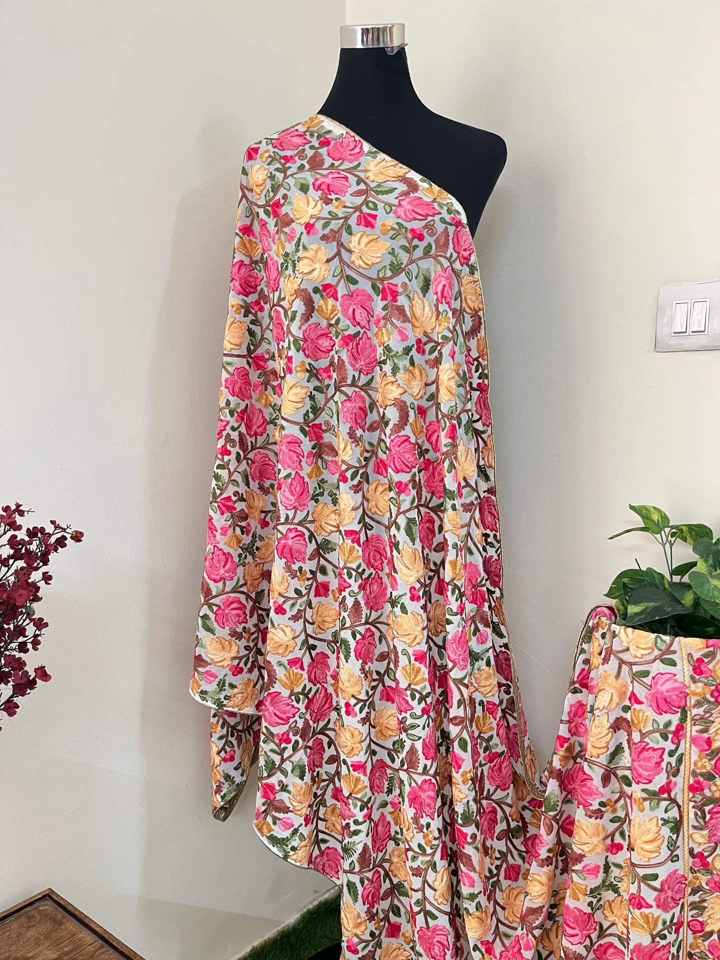 Kashmiri Georgette Odhni