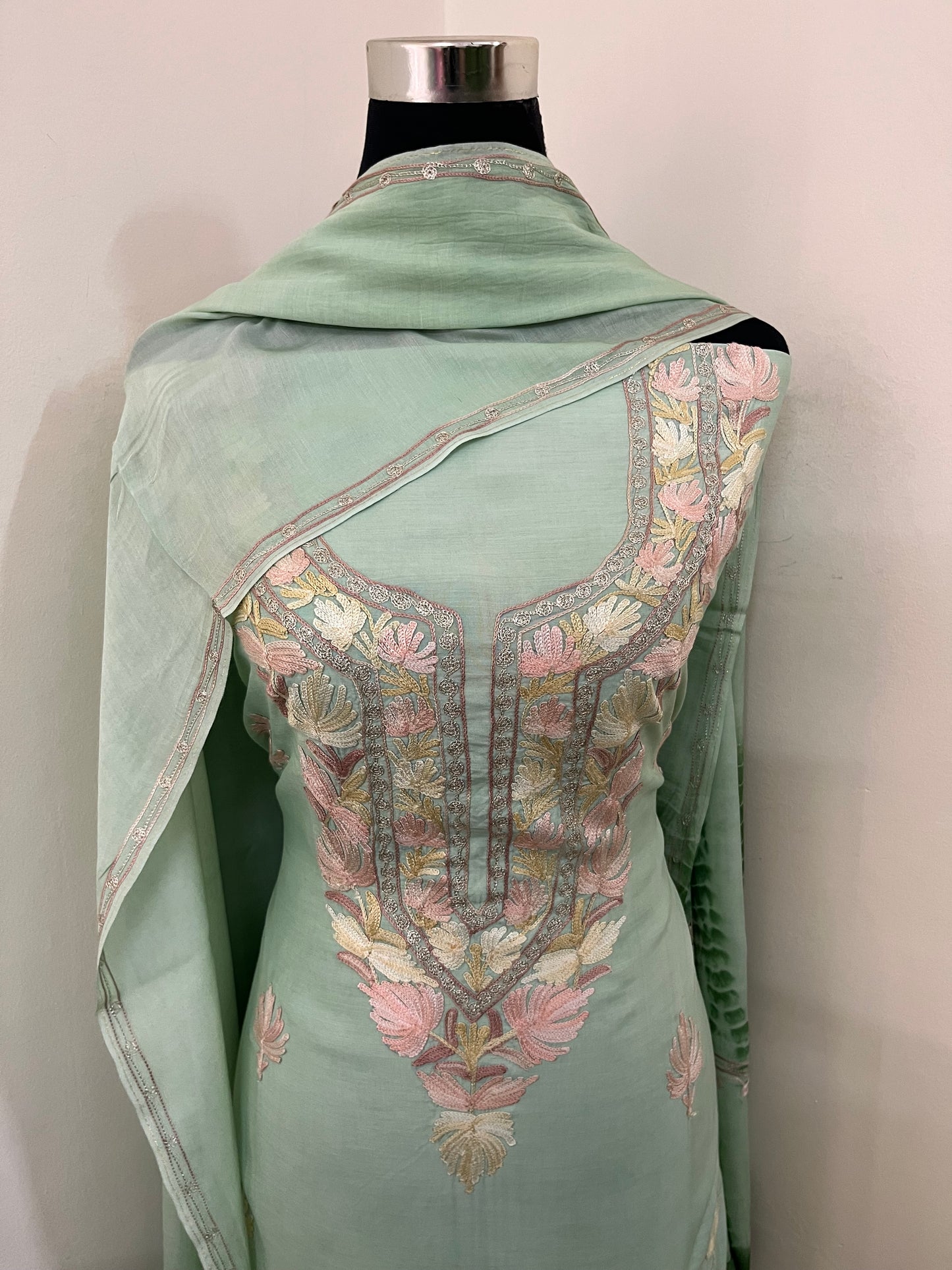 Tea Green Mul Cotton Shibori Work Kashmiri 3pc Suit
