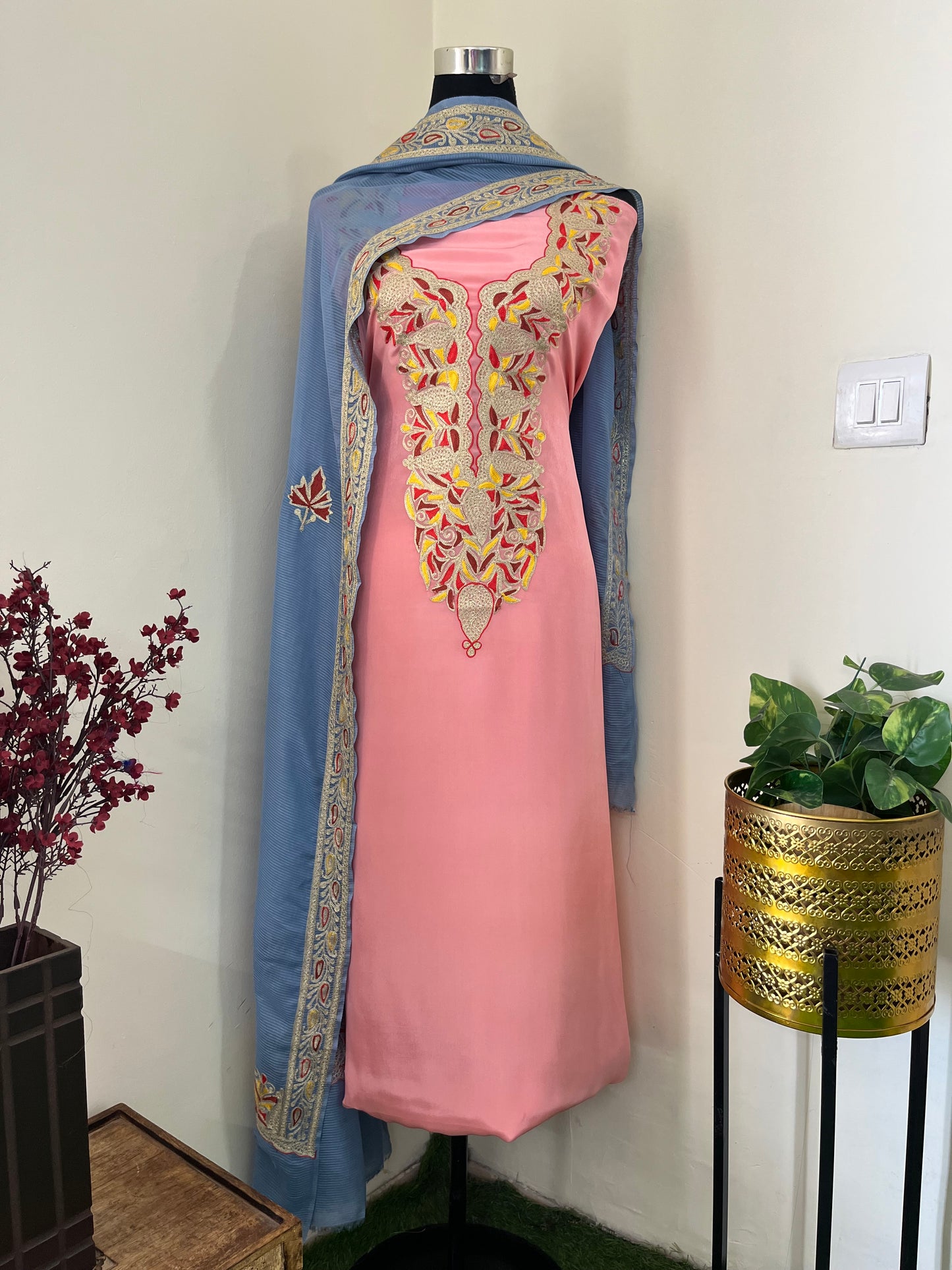 Kalaa’ Soft Pink Crape Kashmiri Suit