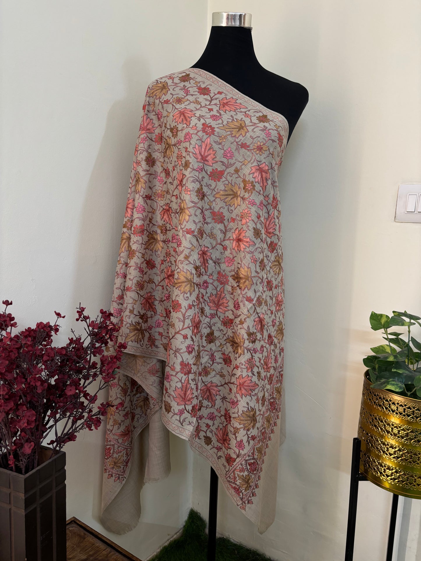 Beige Chinaar Jaal Kashmiri Semi Pashmina Stole