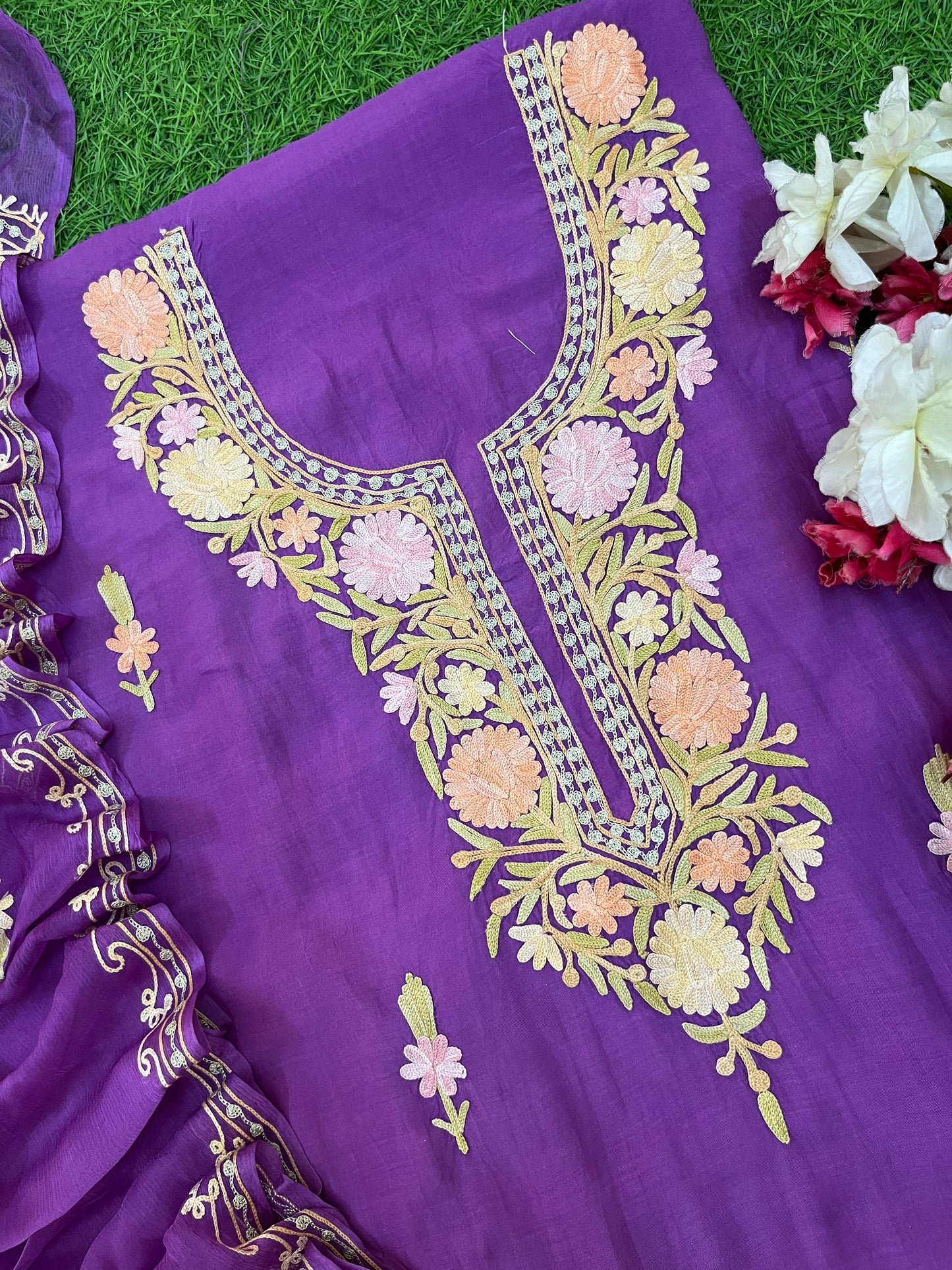 Lilac Muslin Cotton Jaal Sleeves Kashmiri 3pc Suit