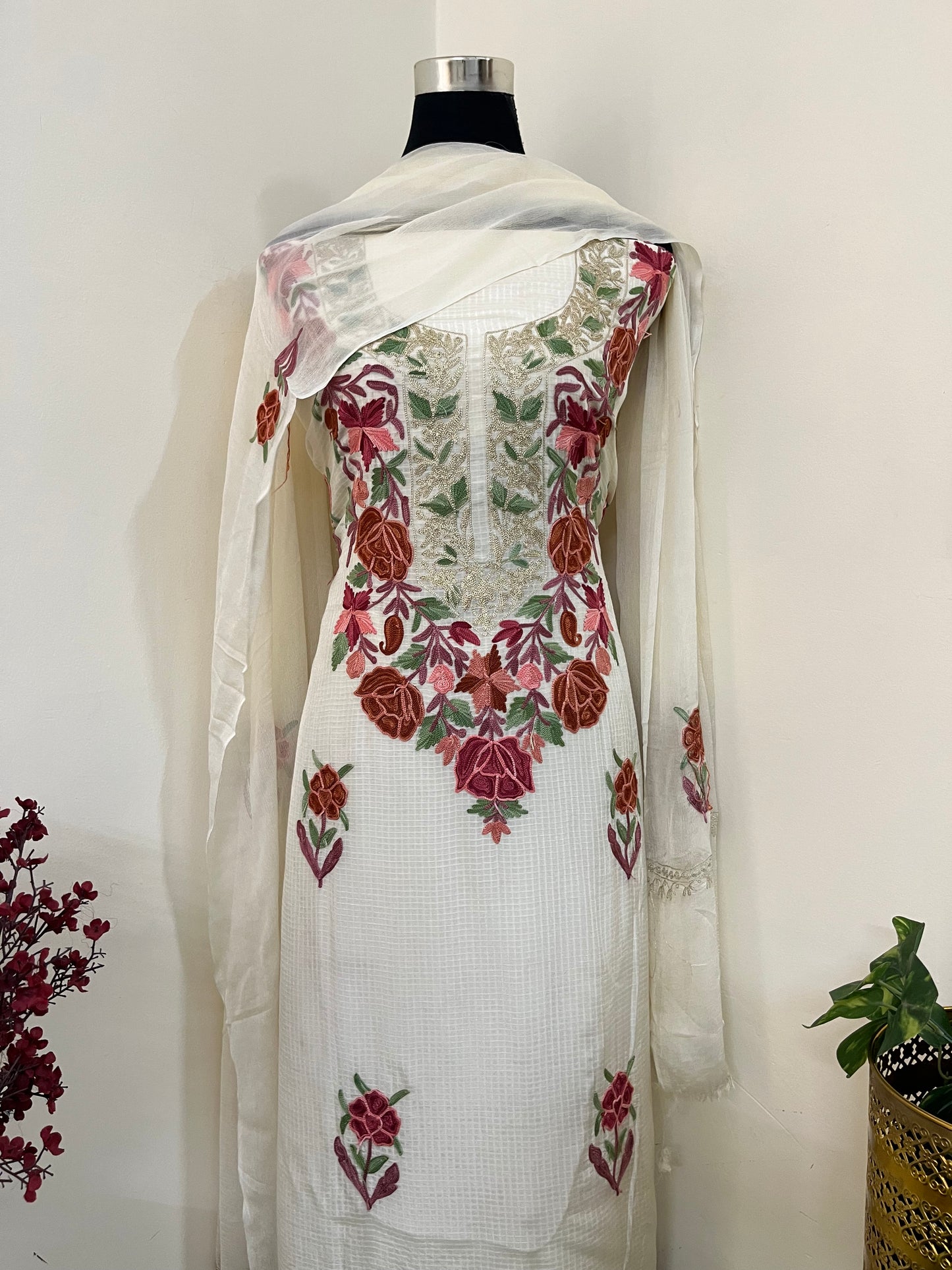 Kalaa’ Ivory Check Satin Cotton Kashmiri Suit