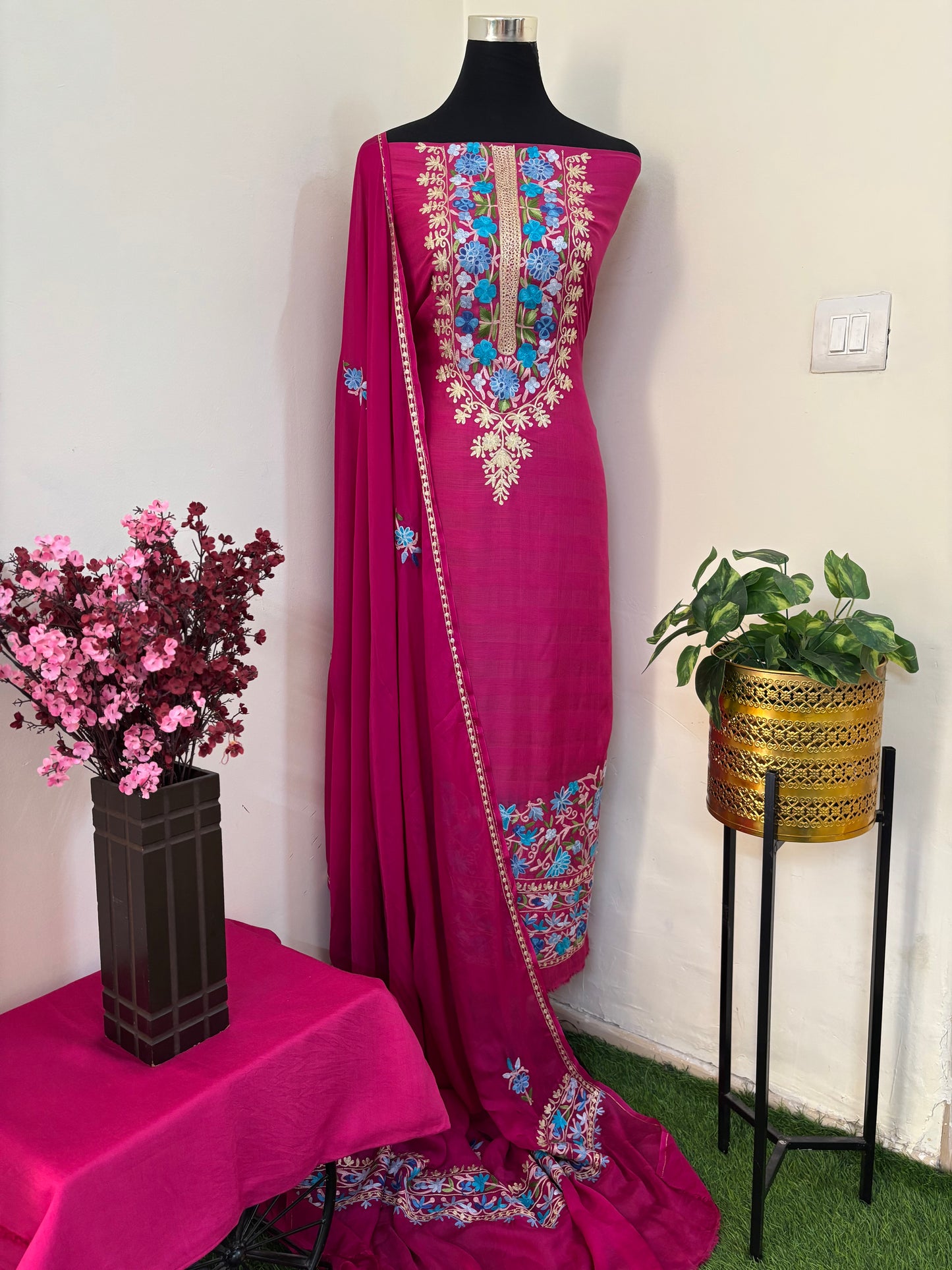 Kalaa’ Hot Pink Cotton Kashmiri Suit