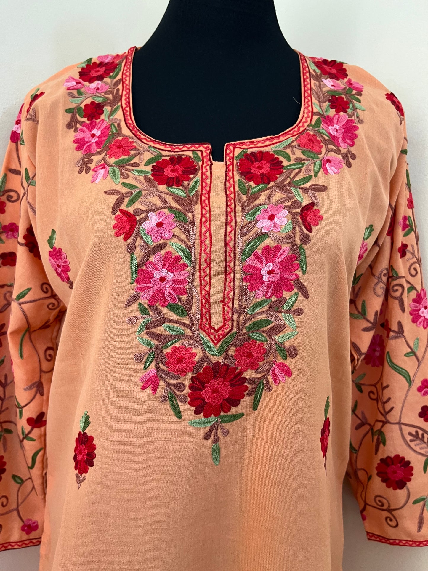‘Bageecha’ Cotton Stitched Aari Work Kurti (XL)
