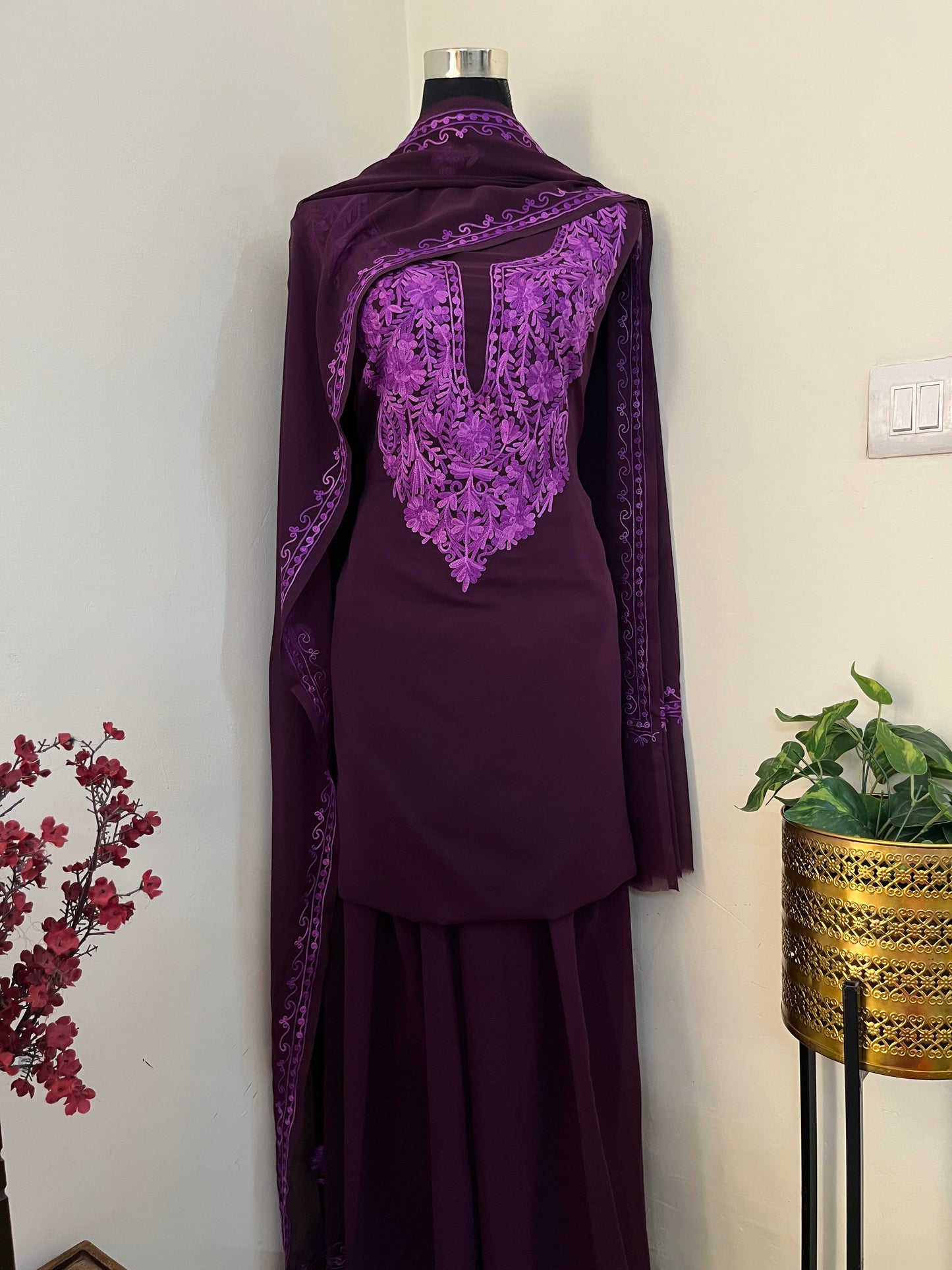 Coke Georgette 3 Pc Aari Embroidered Suit Set