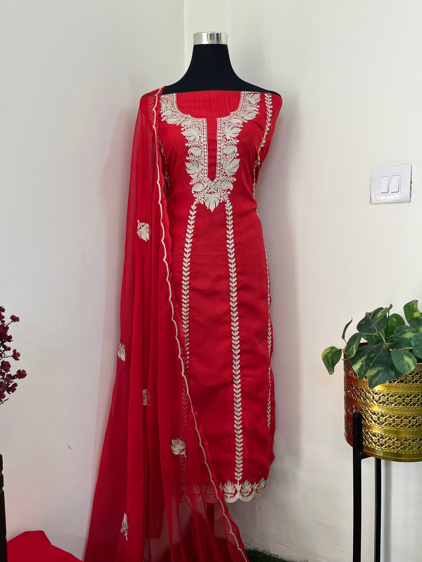 Red Sanam’ Silk Tilla Kashmiri Suit