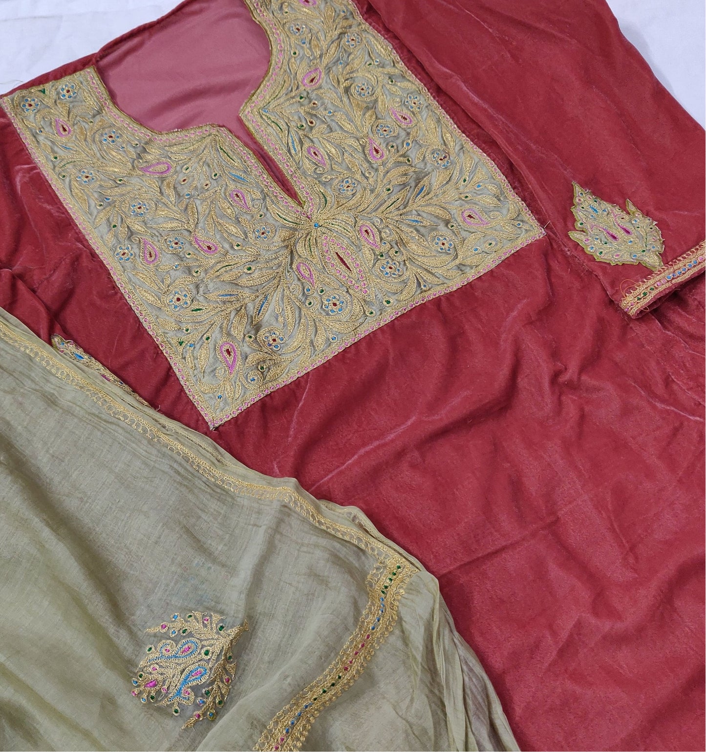 Shabab Tilla Pheran Orange Red & Green