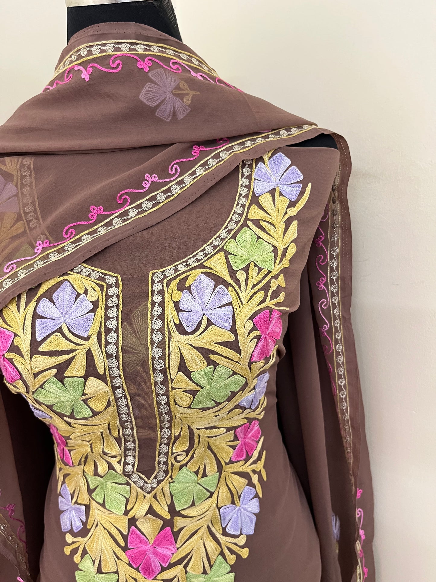 Georgette 3 Pc Aari Embroidered Suit Set