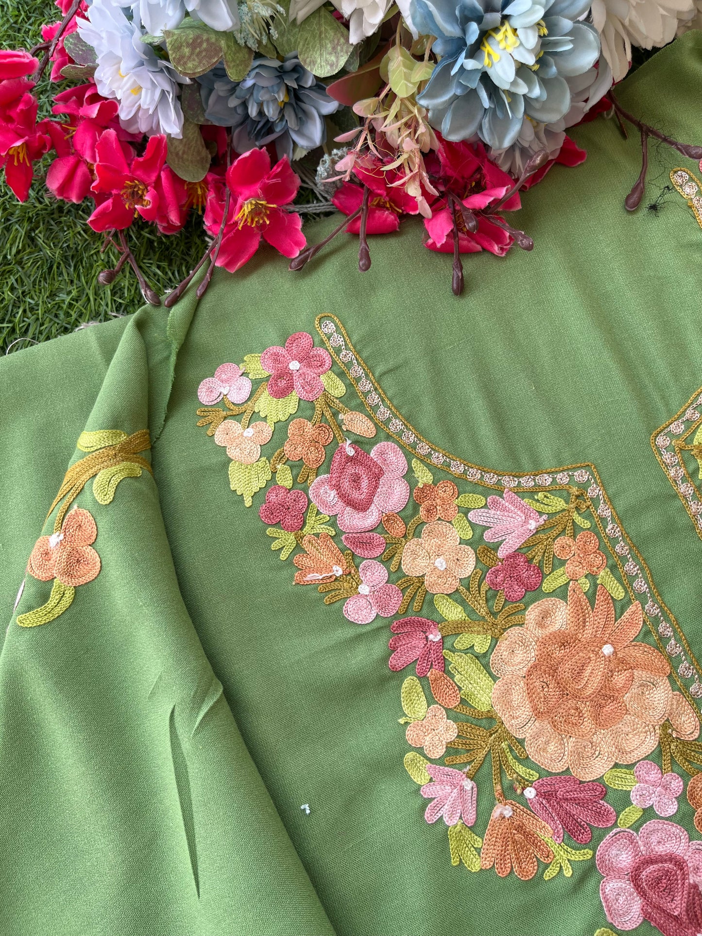 Pastel Green Aari Embroidered Cotton Suit Set