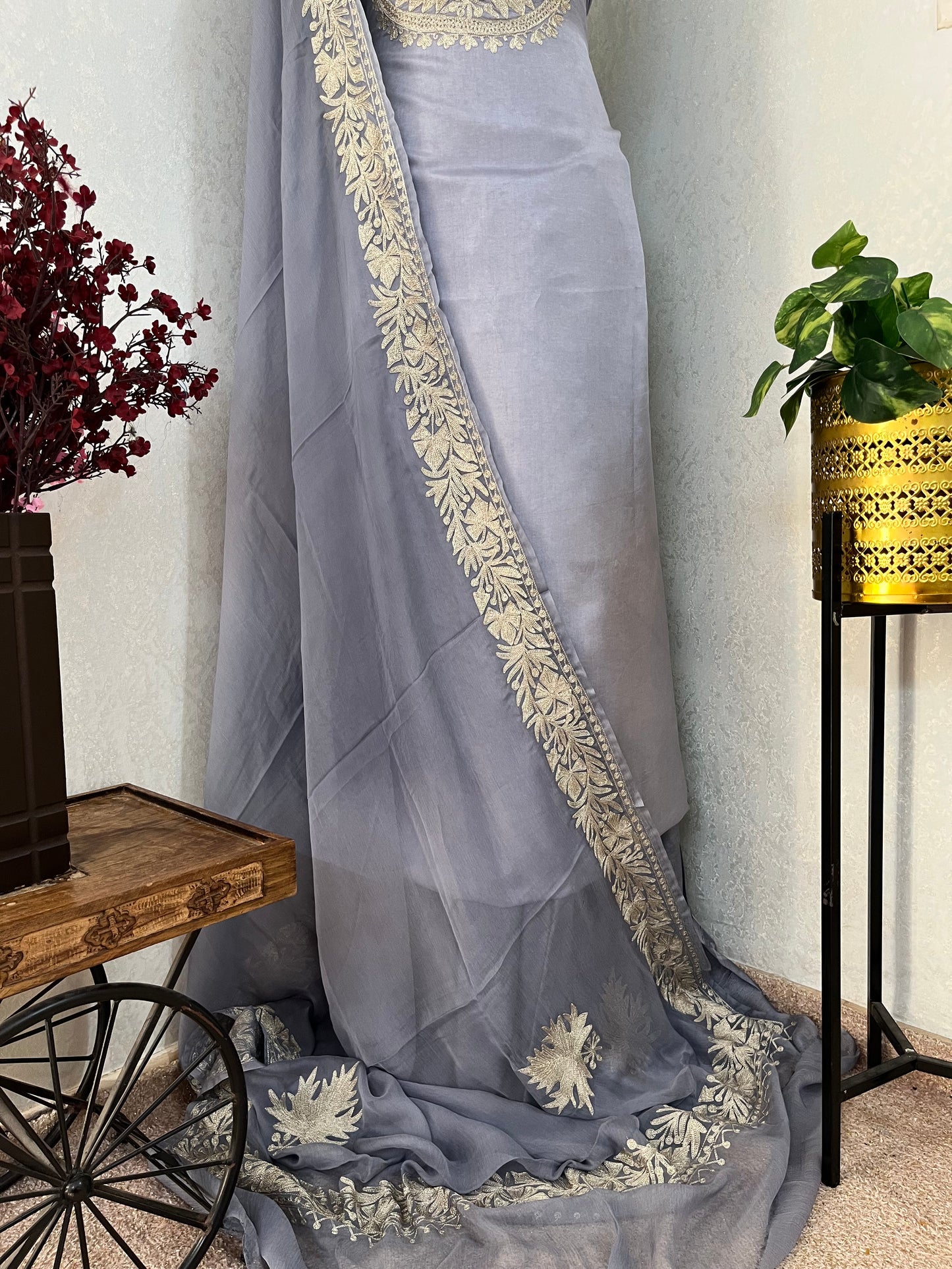 Lavender Sanam’ Tilla Kashmiri Silk Suit