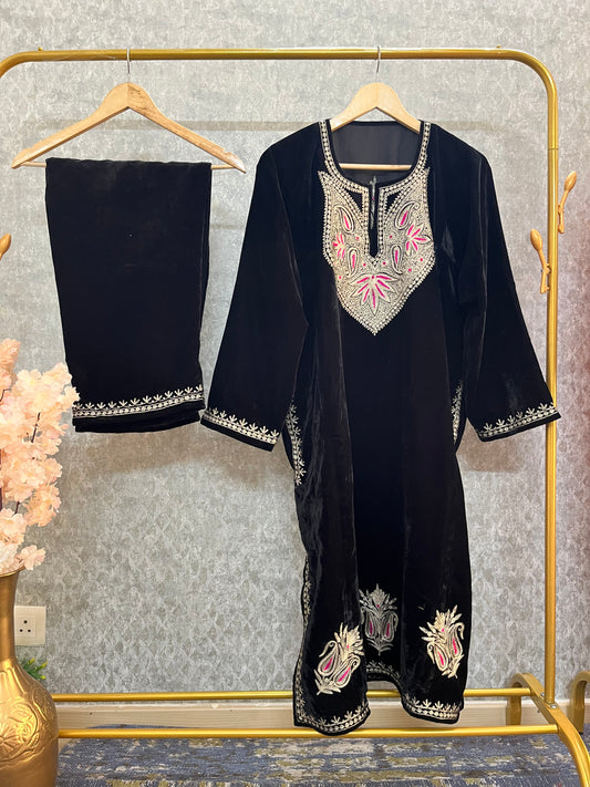 Black Velvet Tilla Pheran (Size 50)