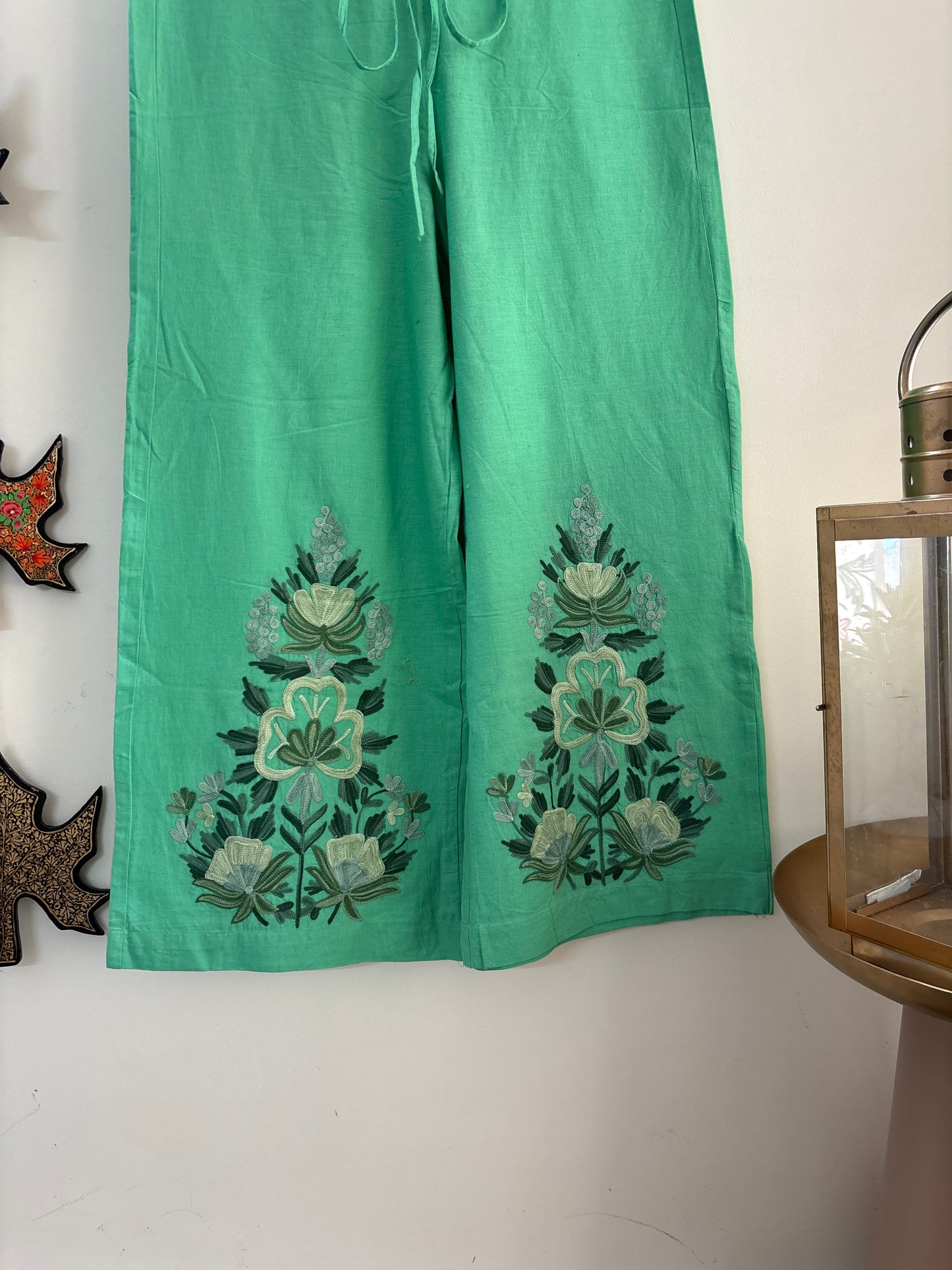 Women Green Solid Cropped Wide Leg Aari Embroidered Palazzos ‘XL’