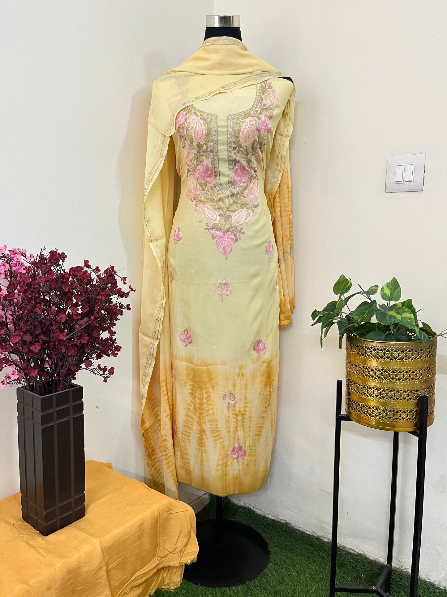 Lemon Yellow Mul Cotton Shibori Work Kashmiri 3pc Suit