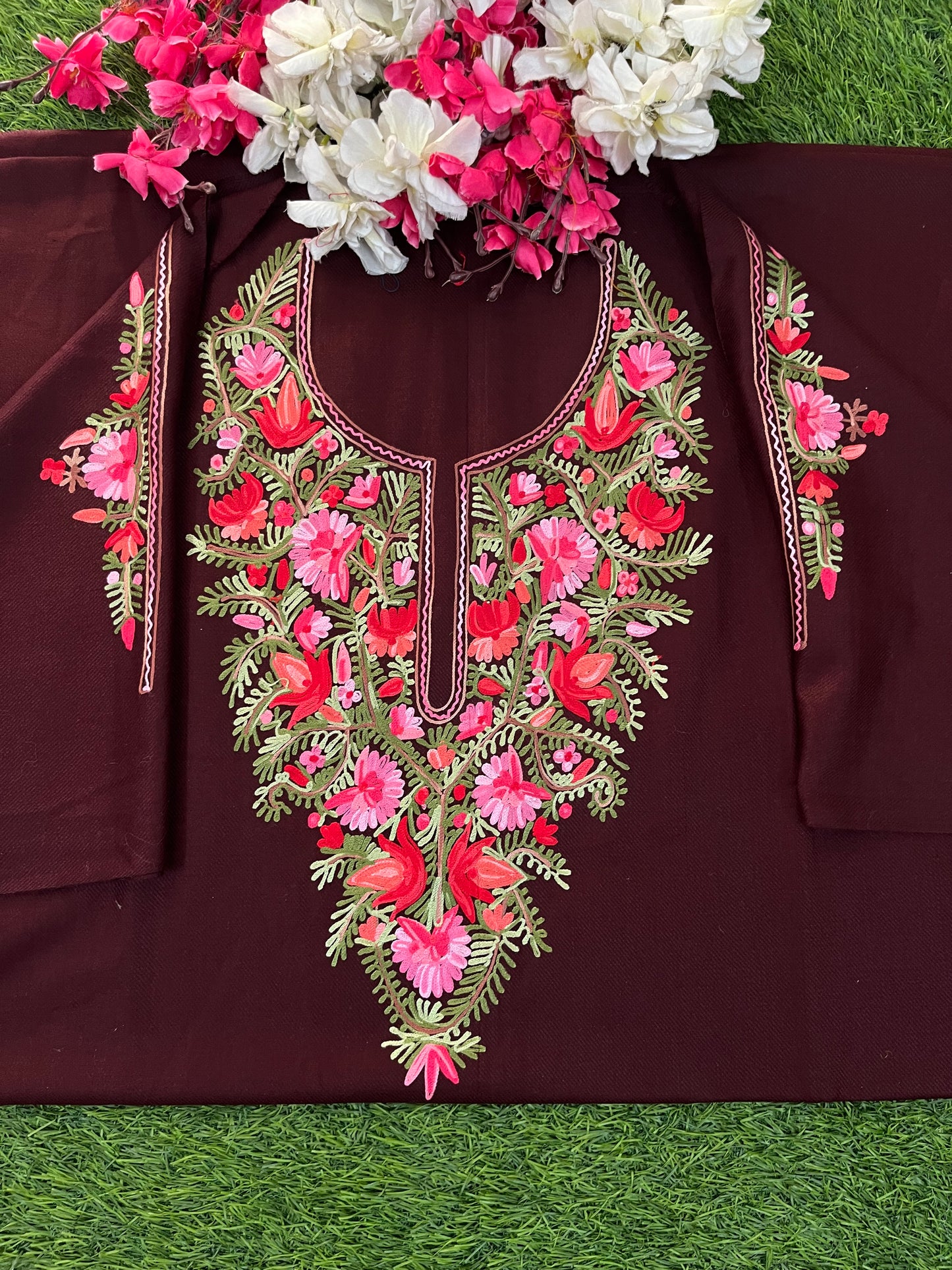 Coke Woollen Aari Embroidered 2pc suit 5mtr