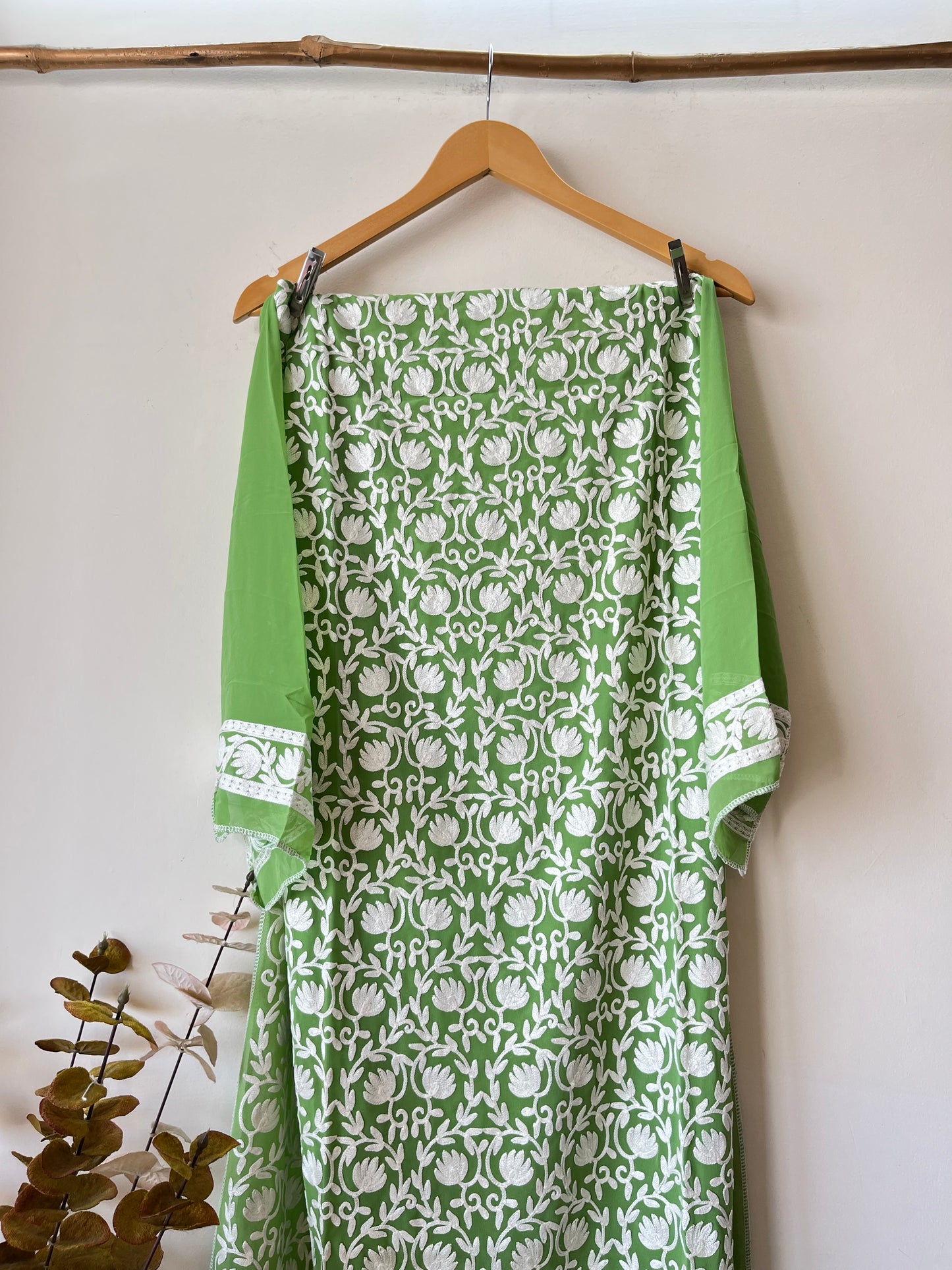 Georgette Green Jaal Work Aari Embroidered Semistitched Kurta Material