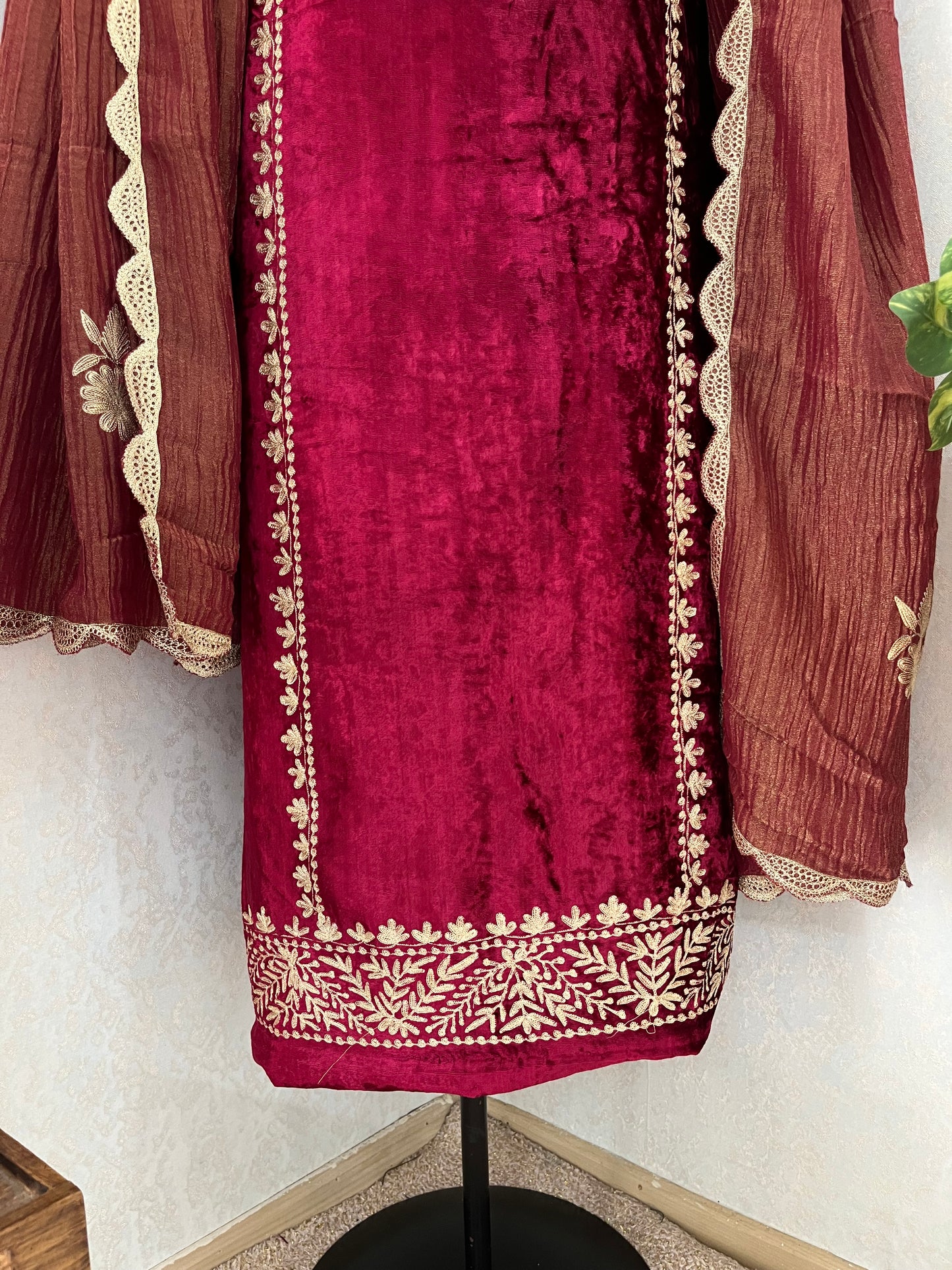 Maroon Tilla Pure Makhmal 3pc Suit