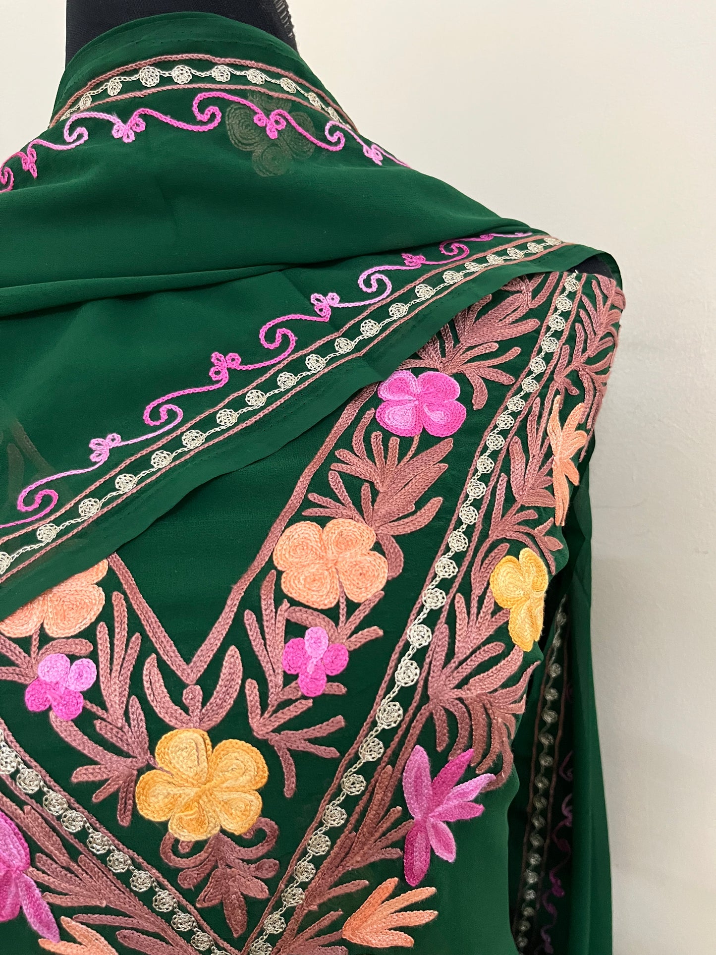 Green Georgette 3 Pc Aari Embroidered Suit Set