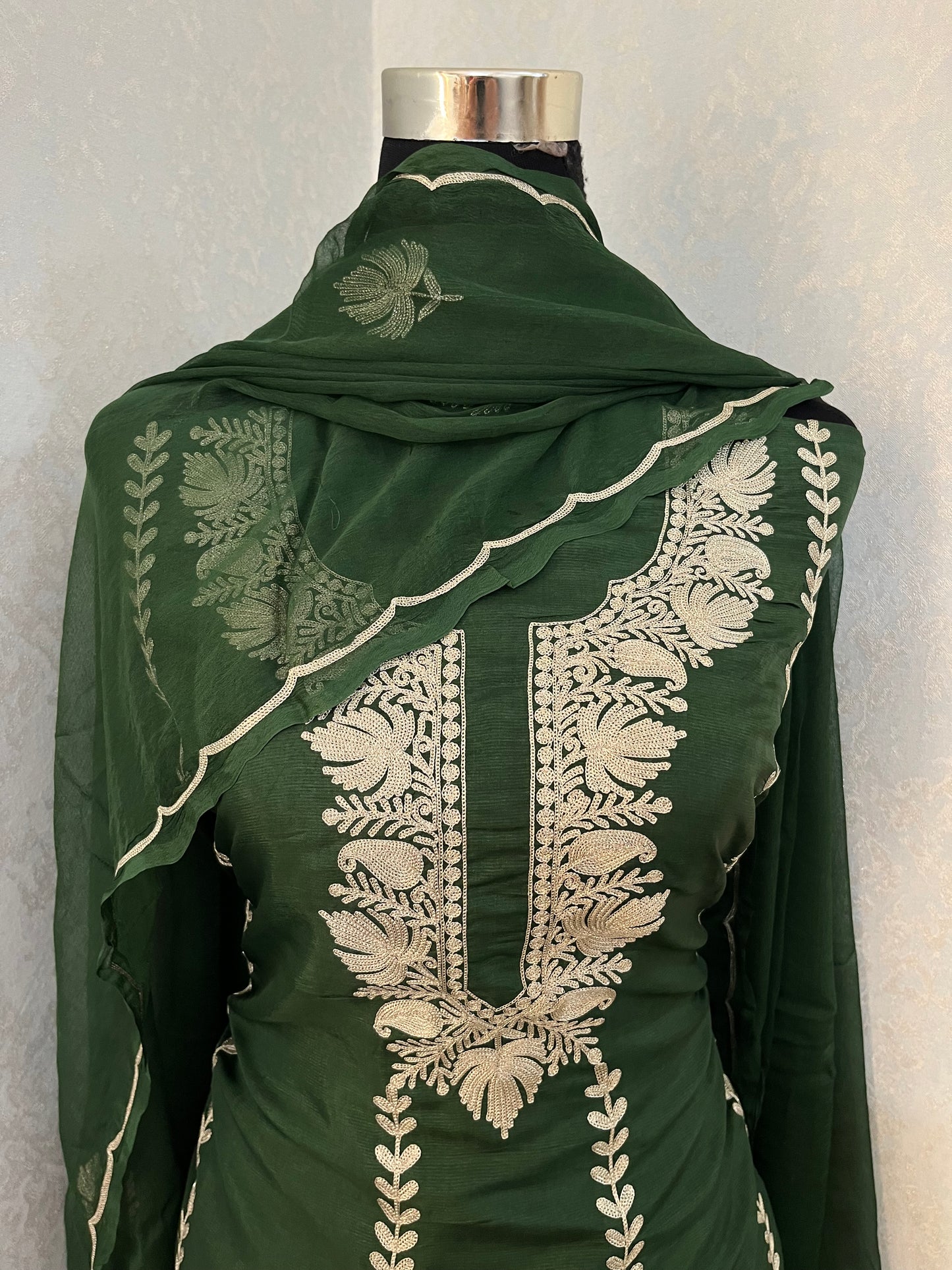 Green Sanam’ Silk Tilla Kashmiri Suit