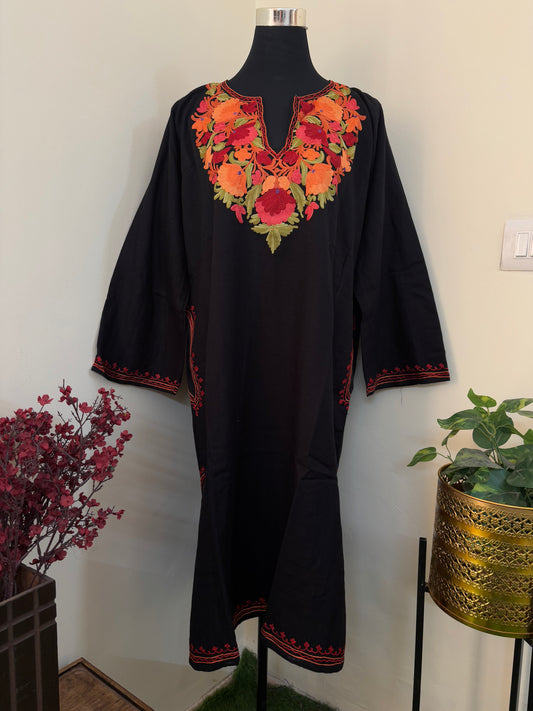 Black Aari Embroidered Wool Pheran