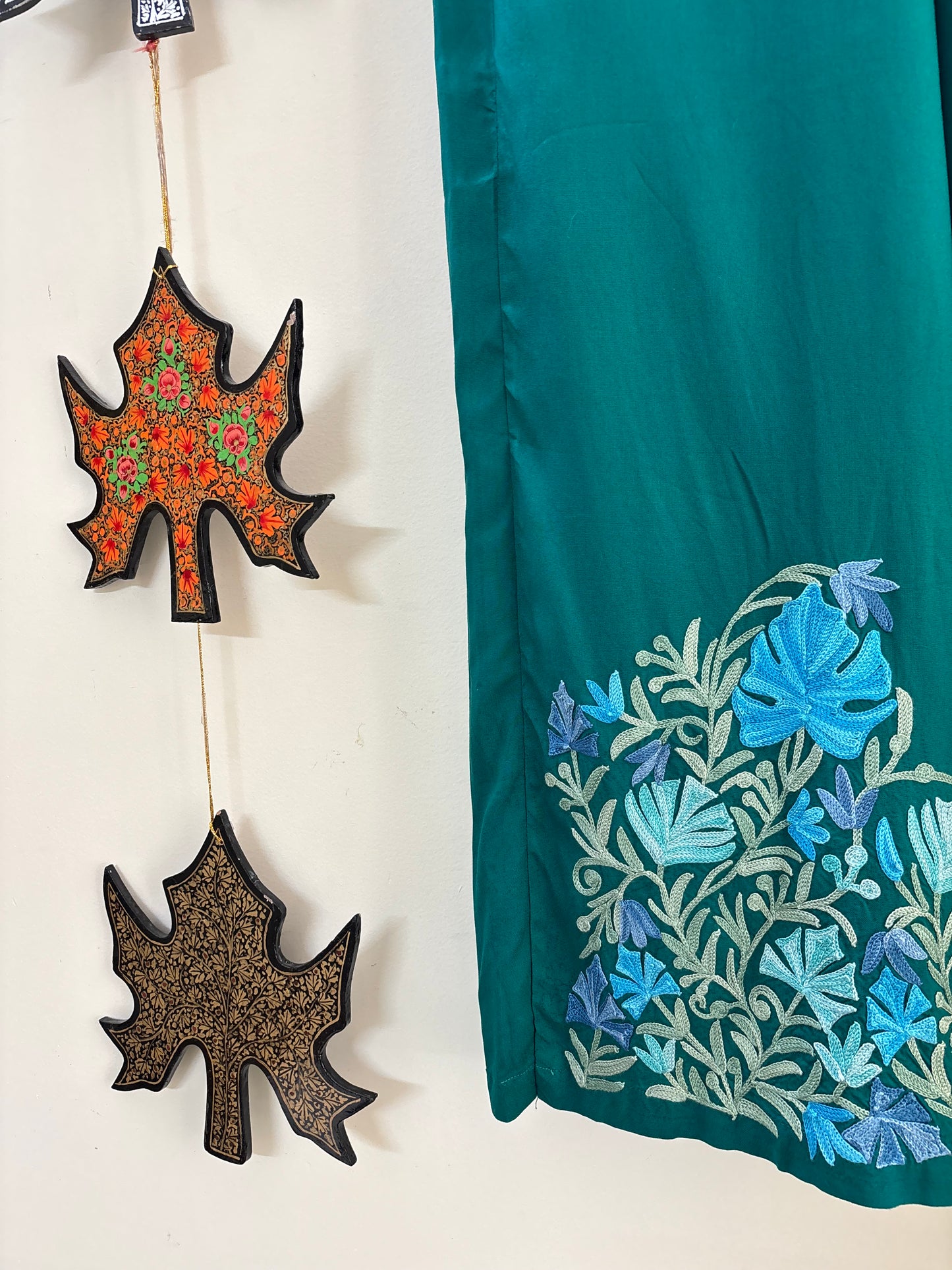 Women Green Wide Leg Aari Embroidered Palazzos ‘M’
