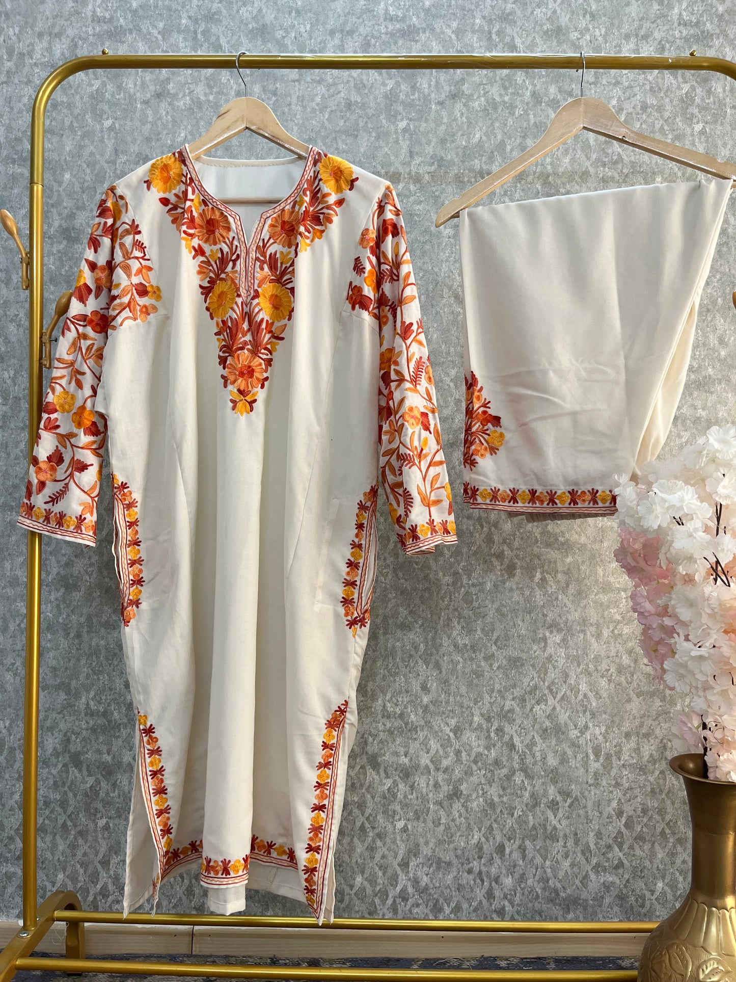 Off White Cotton Arm Jaal Pheran Set