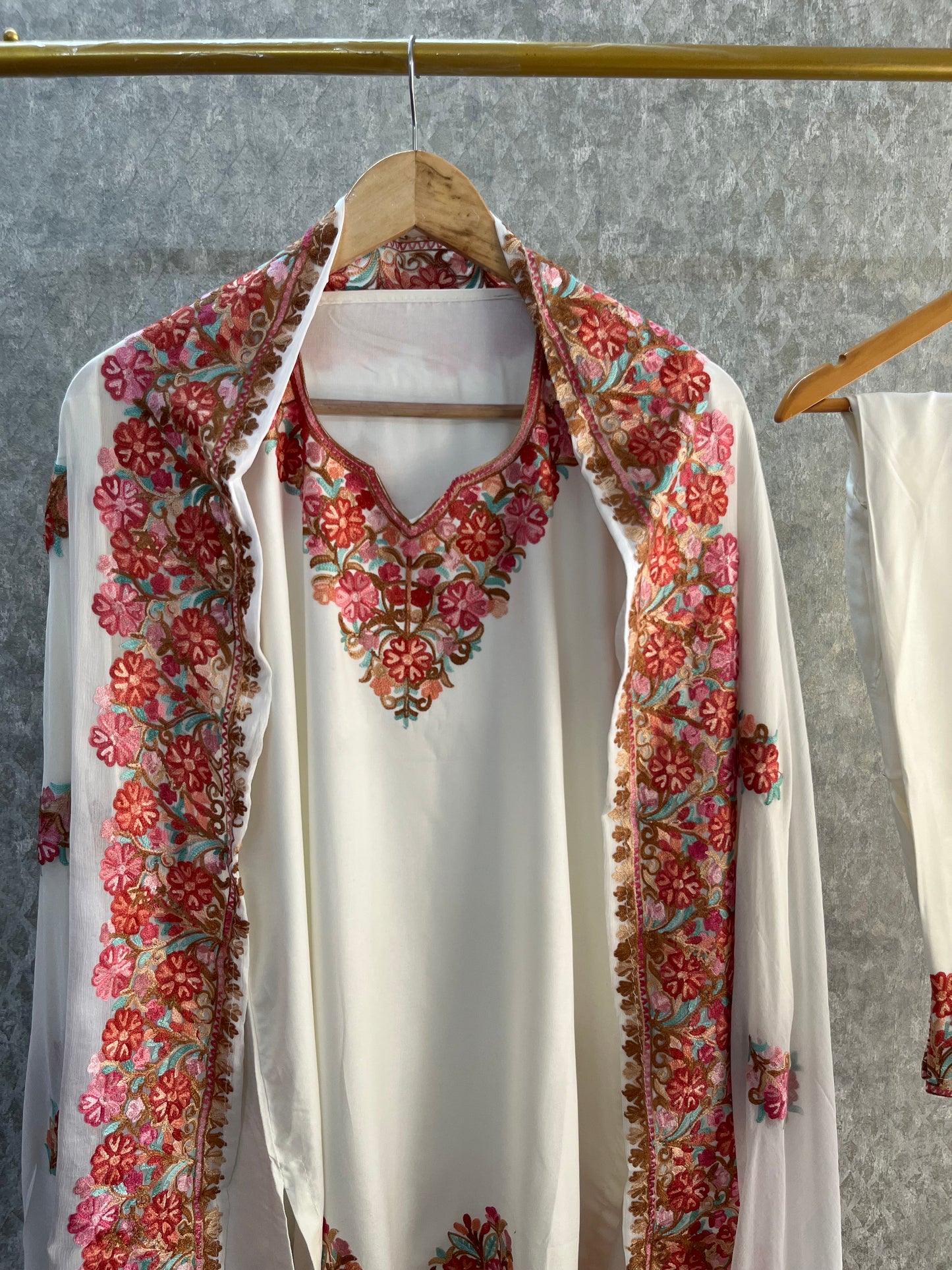 Off White Cotton Stitched Co-ord Set with dupatta (42)