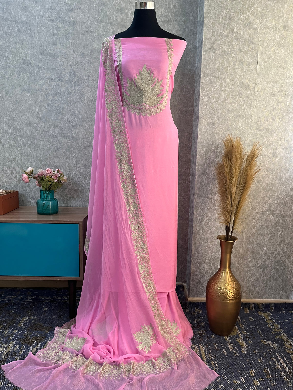 Pink Sanam’ Tilla Kashmiri Silk Suit