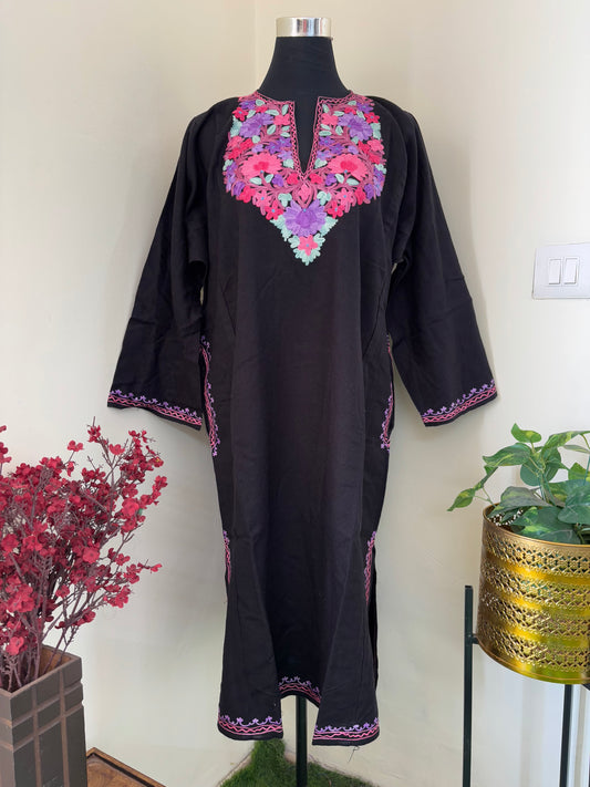 Black Aari Embroidered Wool Pheran