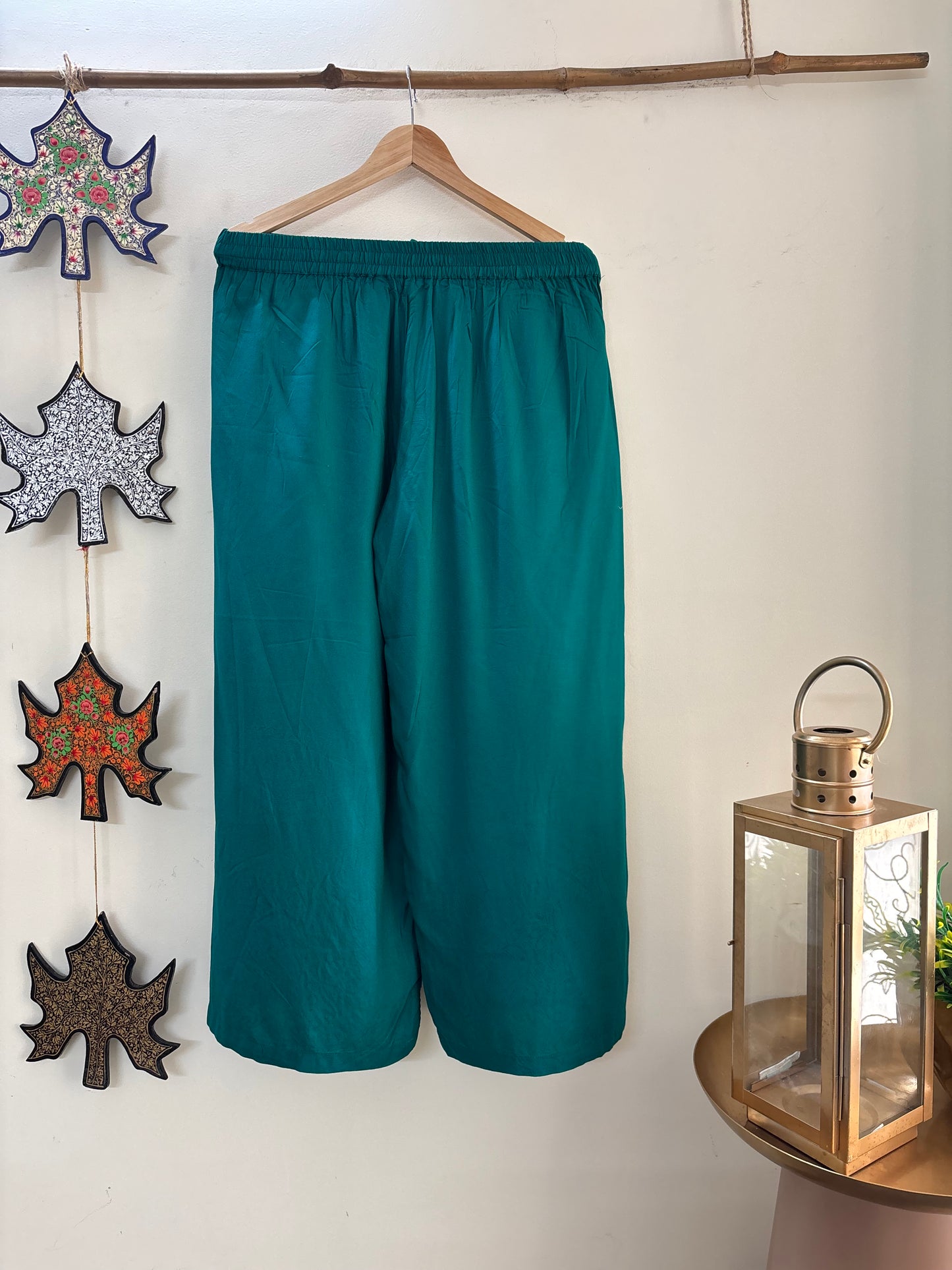 Women Green Wide Leg Aari Embroidered Palazzos ‘M’
