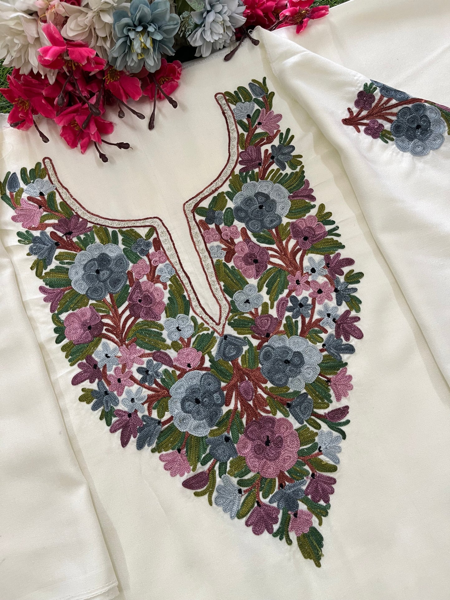 Off White Cotton Cord Set (Aari Embroidered)