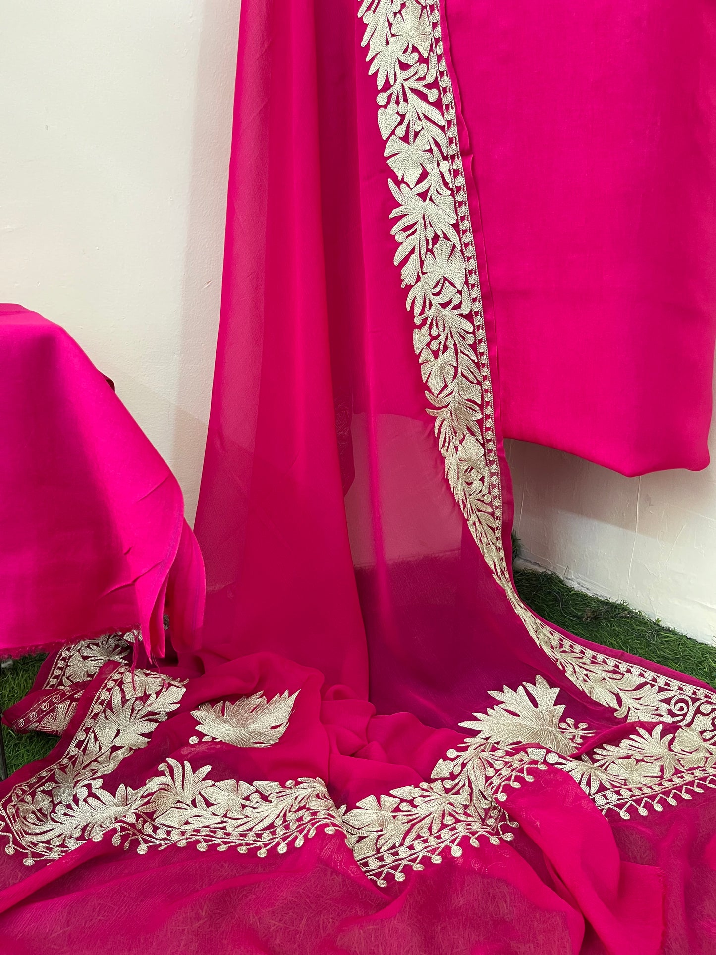 Sanam’ Tilla Kashmiri Silk Suit