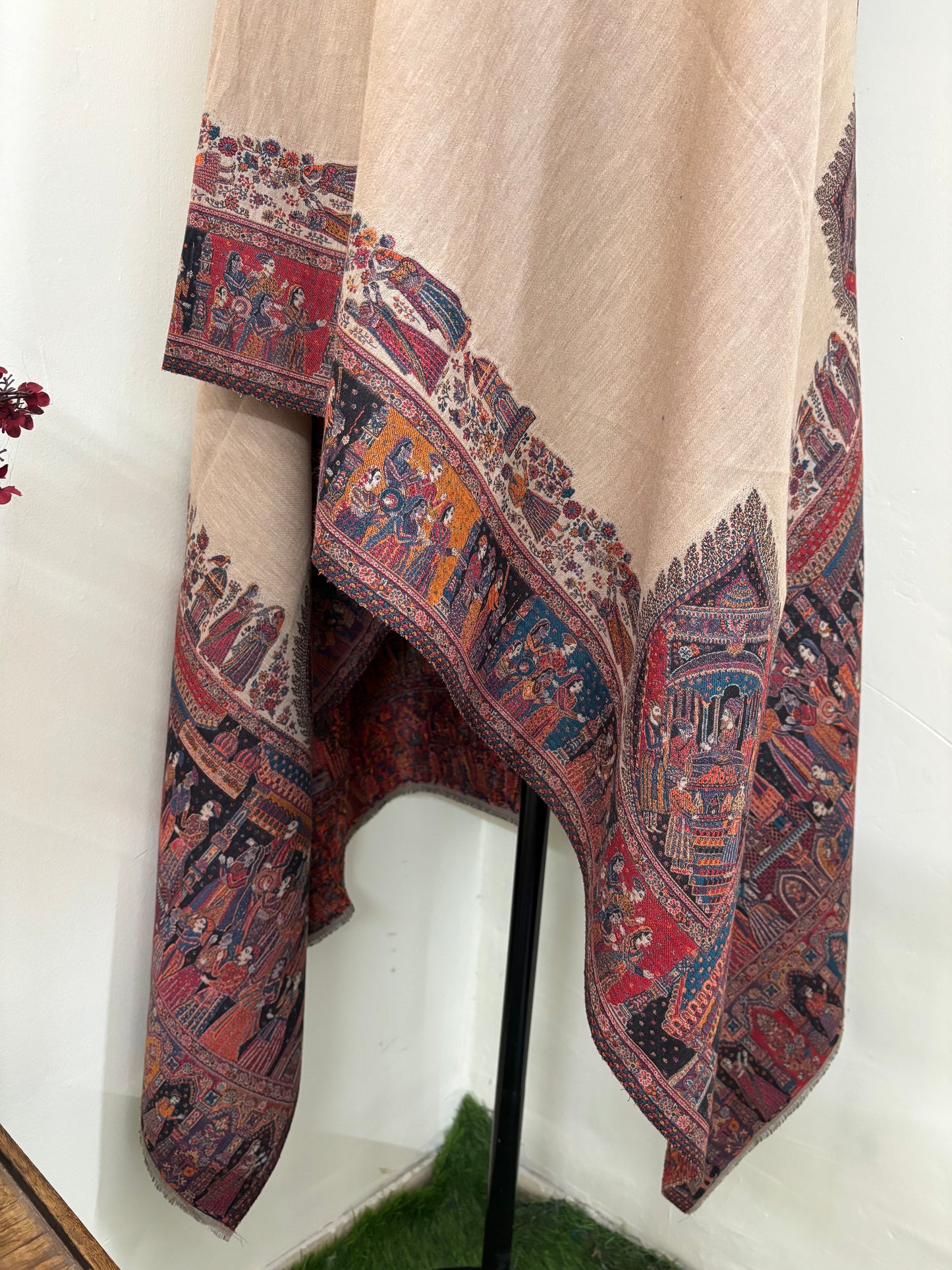 Kani Fine Semi Pashmina stole