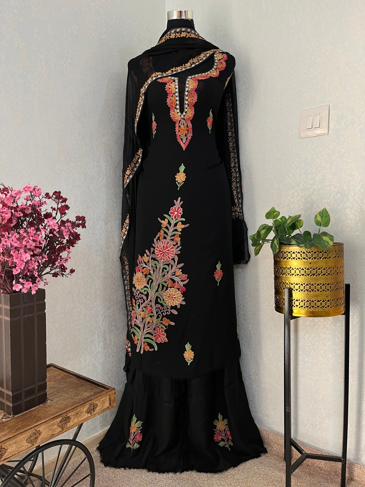 Black Pure Georgette Aari Embroidered Suito