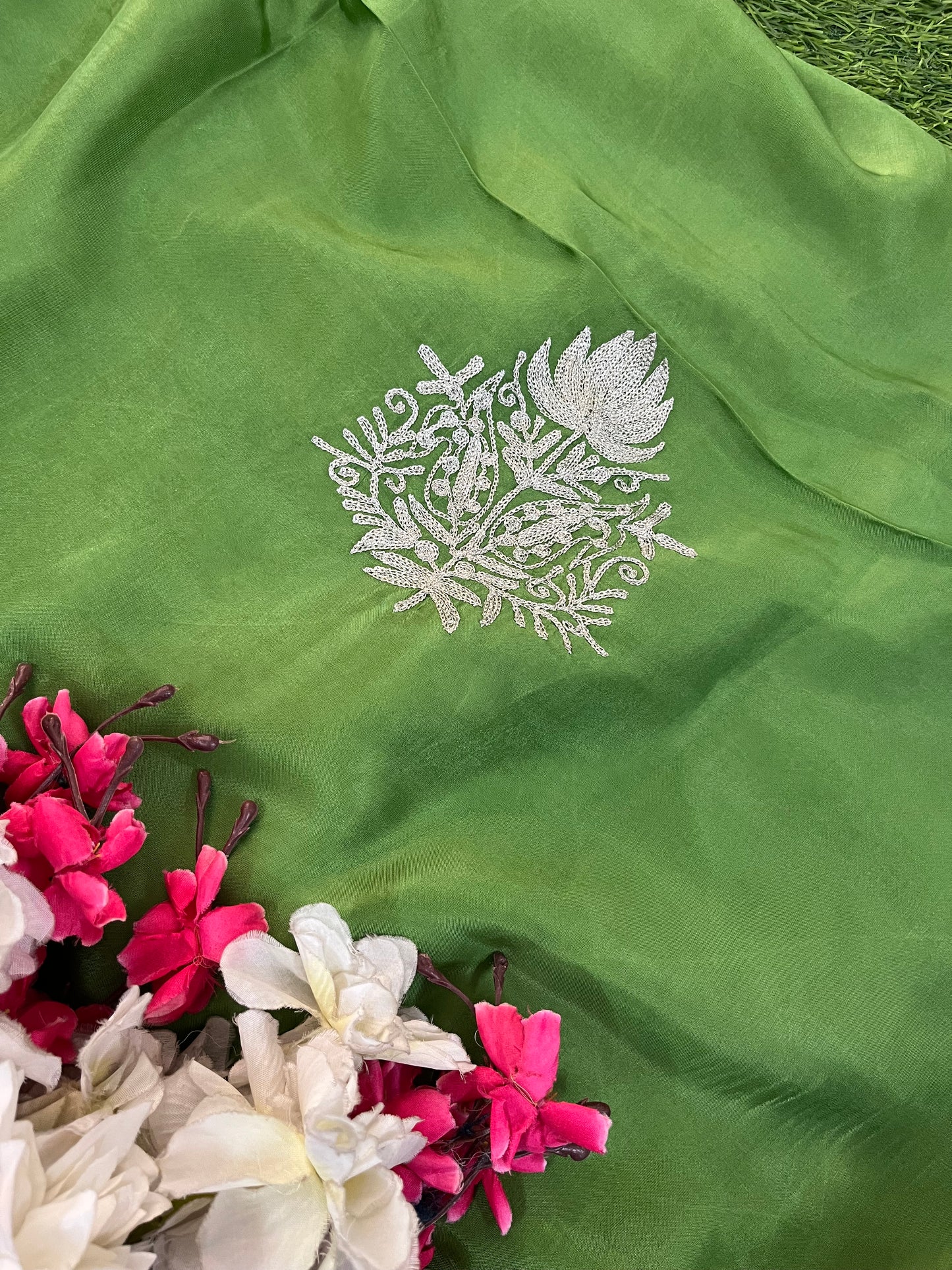 Lawn Green Silk Tilla Kashmiri Suit