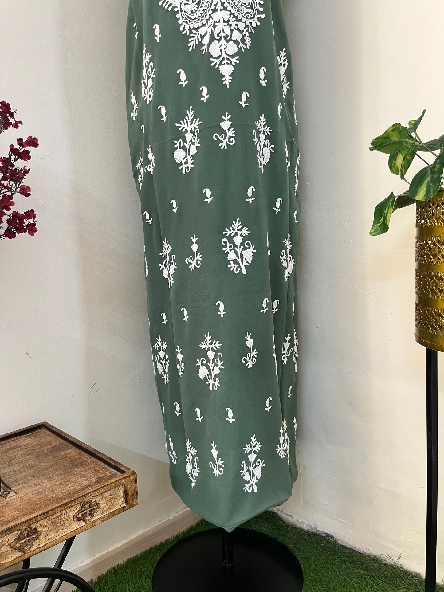 Moss Green Georgette Kashmiri Unstitched Kurta Material