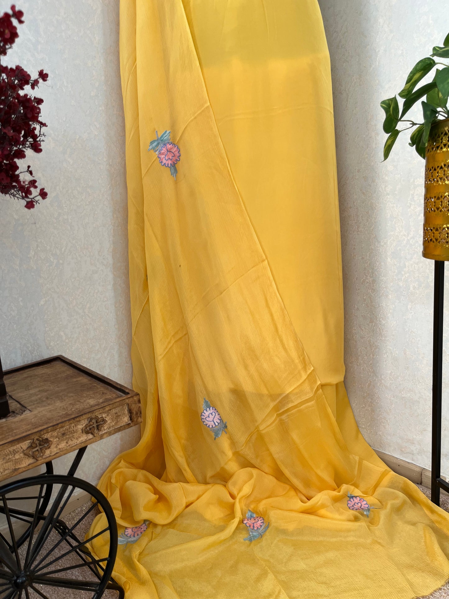 Yellow Kalaa’ Crape Kashmiri Suit