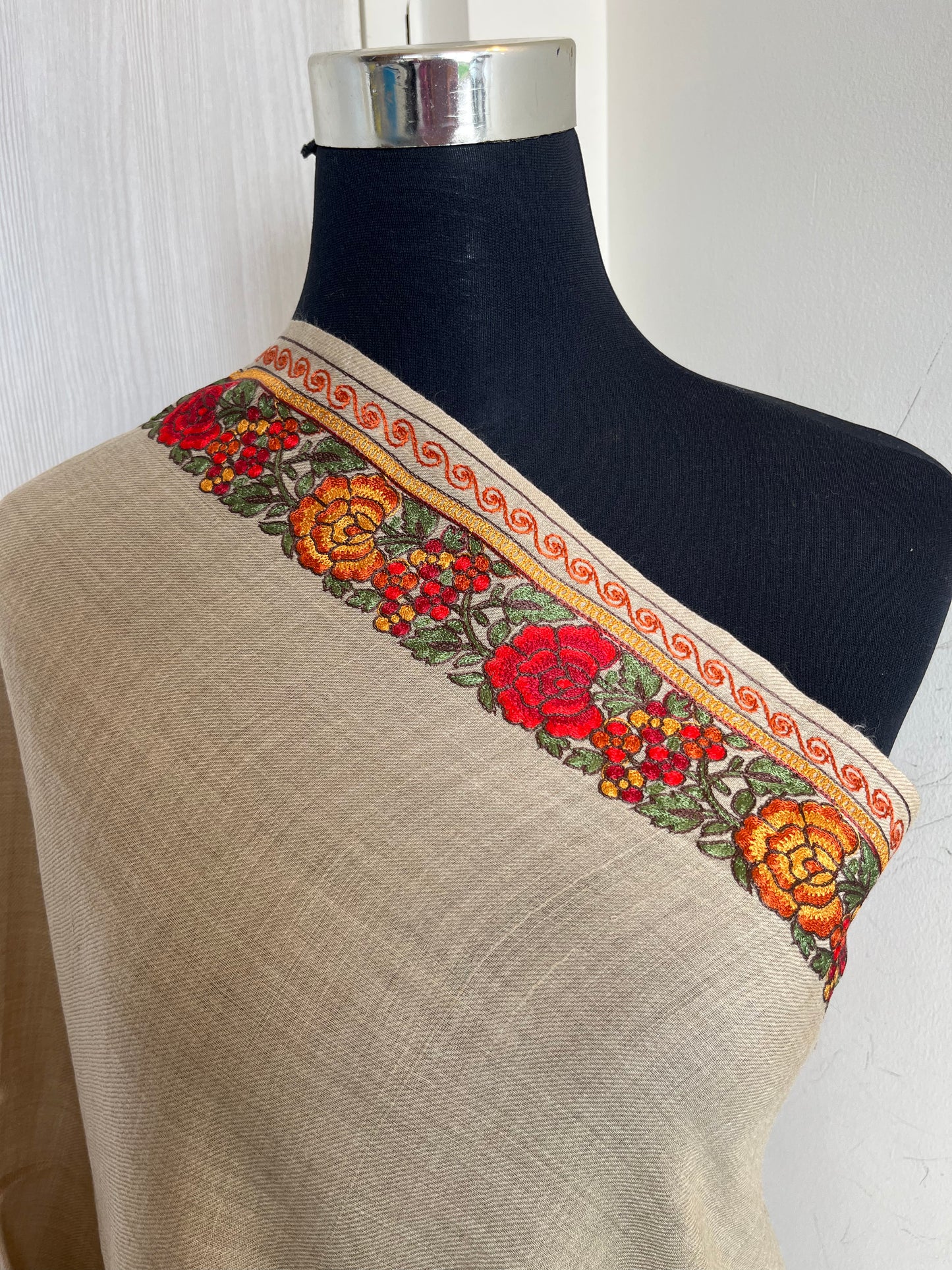 Beige Silk Thread Border Embroidered Fine Semi Pashmina stole