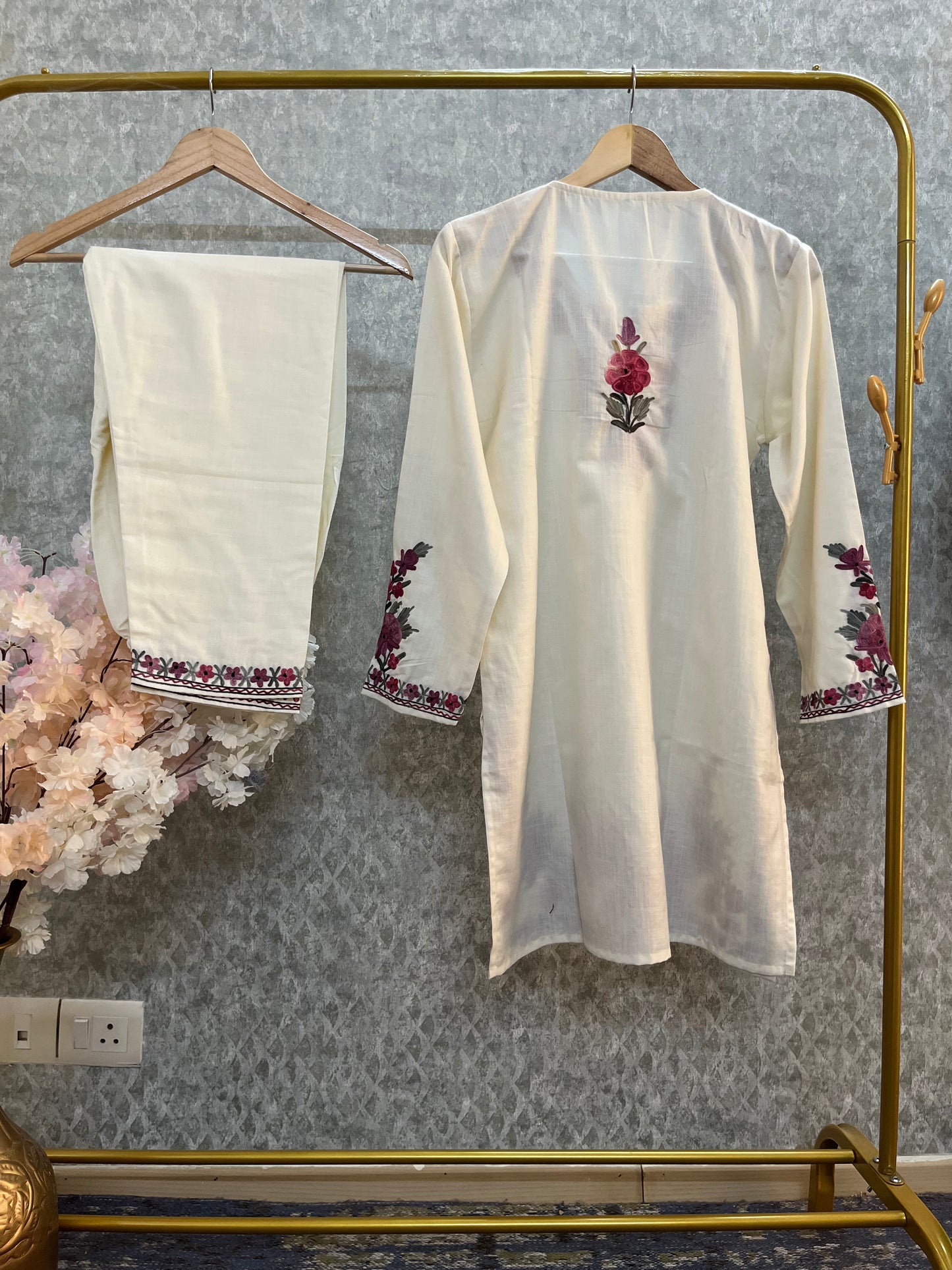Off White Cotton Stitched Co-ord Set (38)