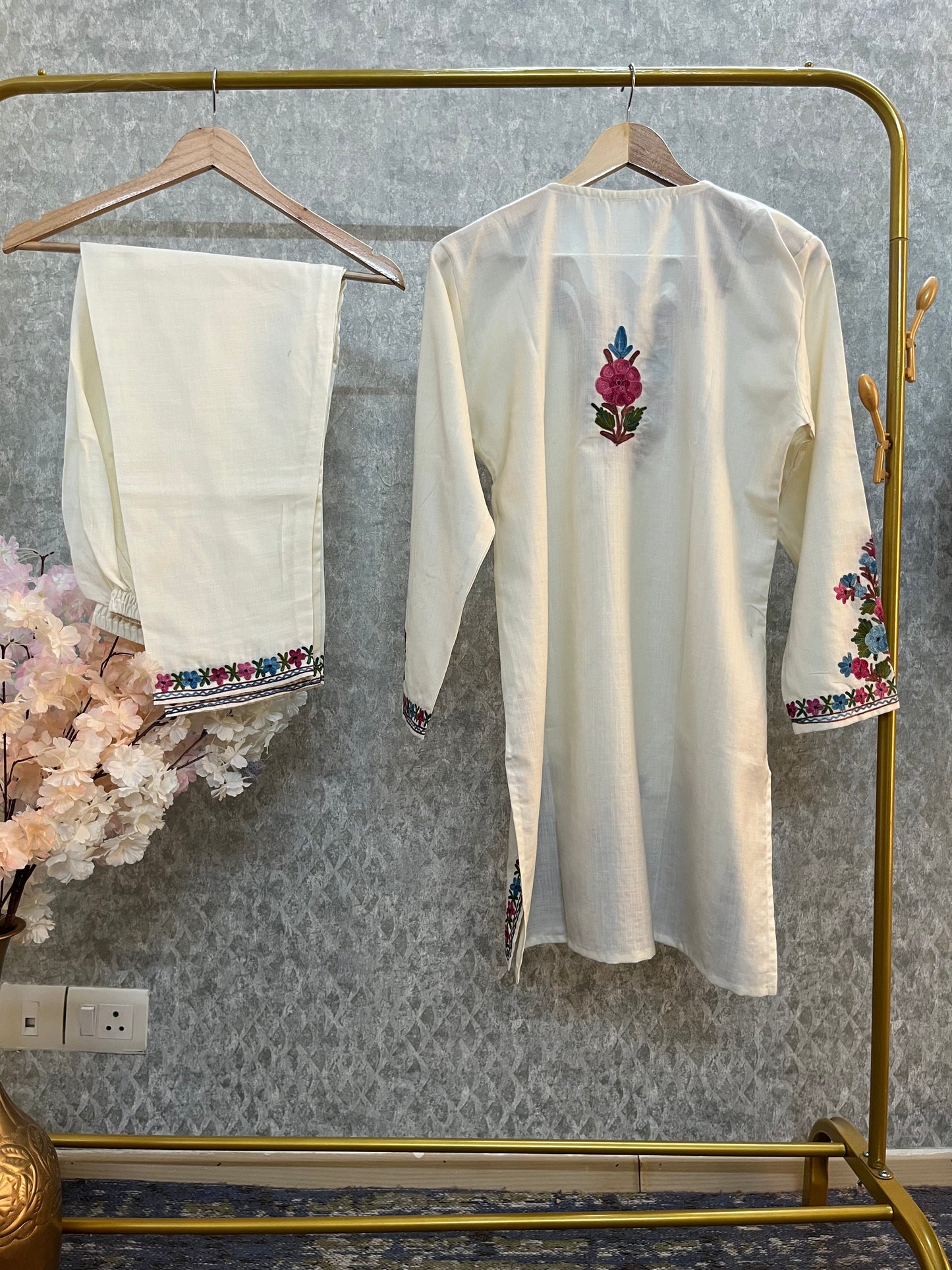 Off White Cotton Stitched Co-ord Set (40)